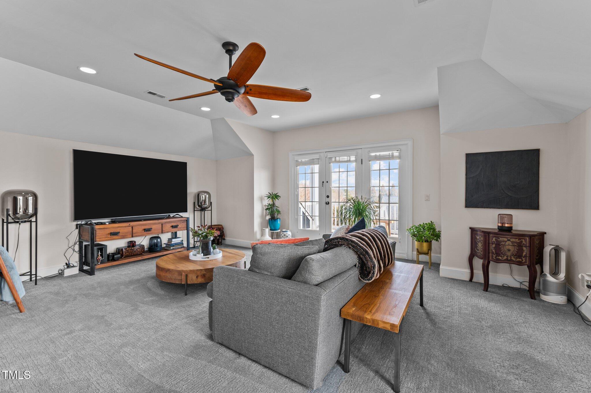 2800 Peachleaf Street