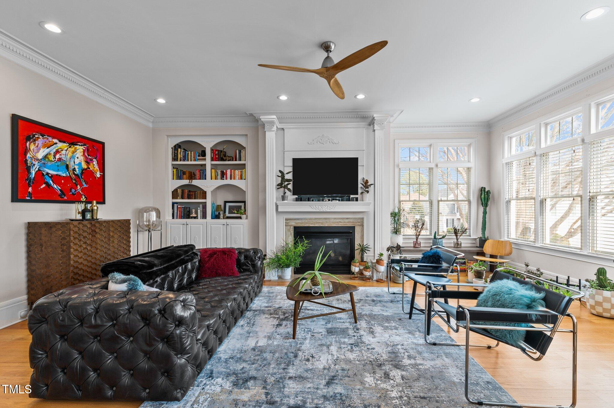 2800 Peachleaf Street