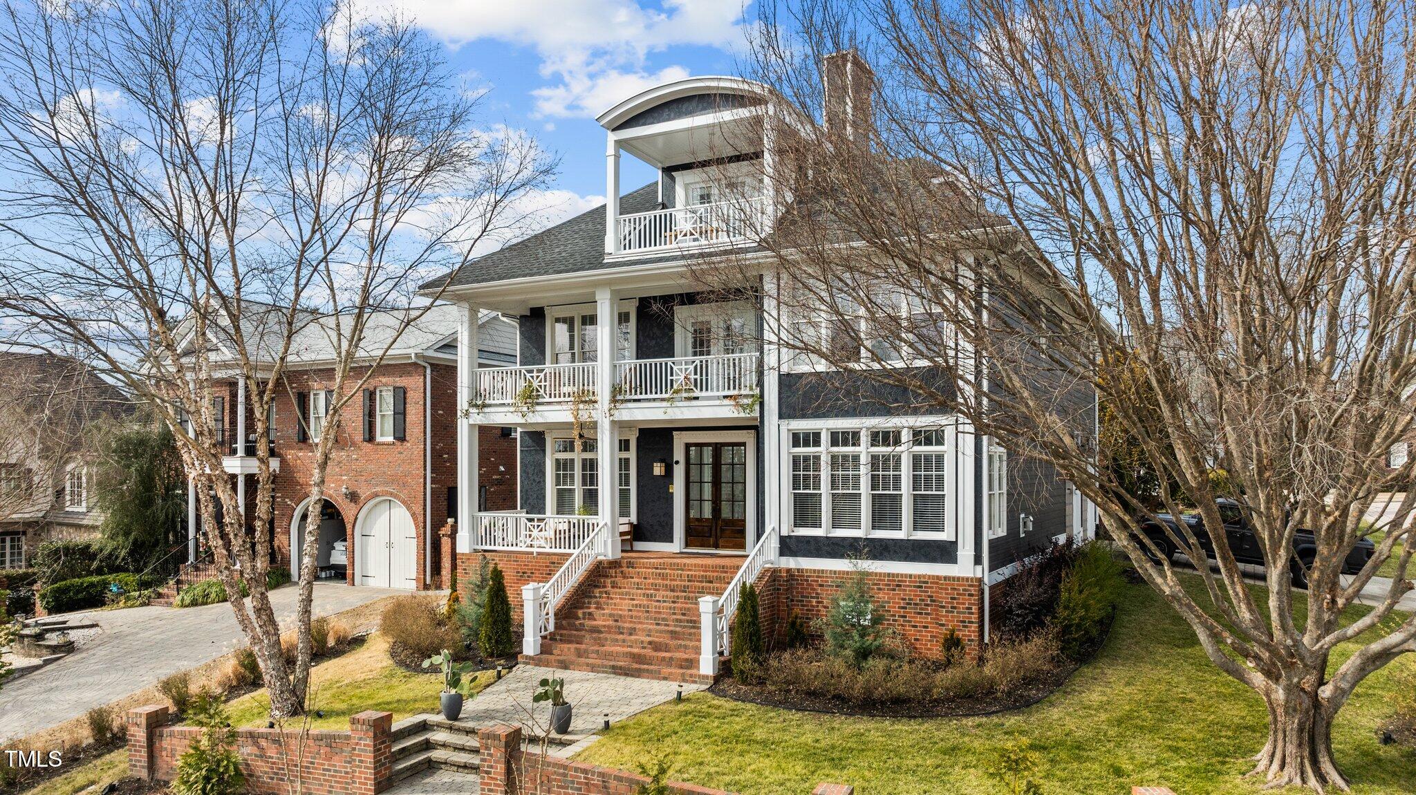 2800 Peachleaf Street