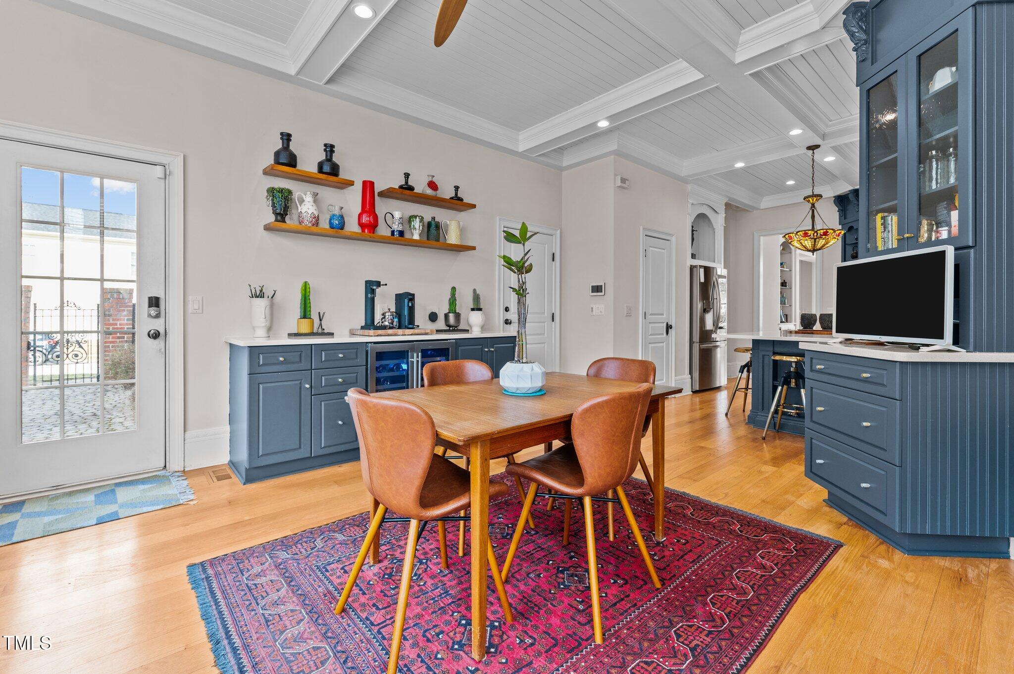2800 Peachleaf Street