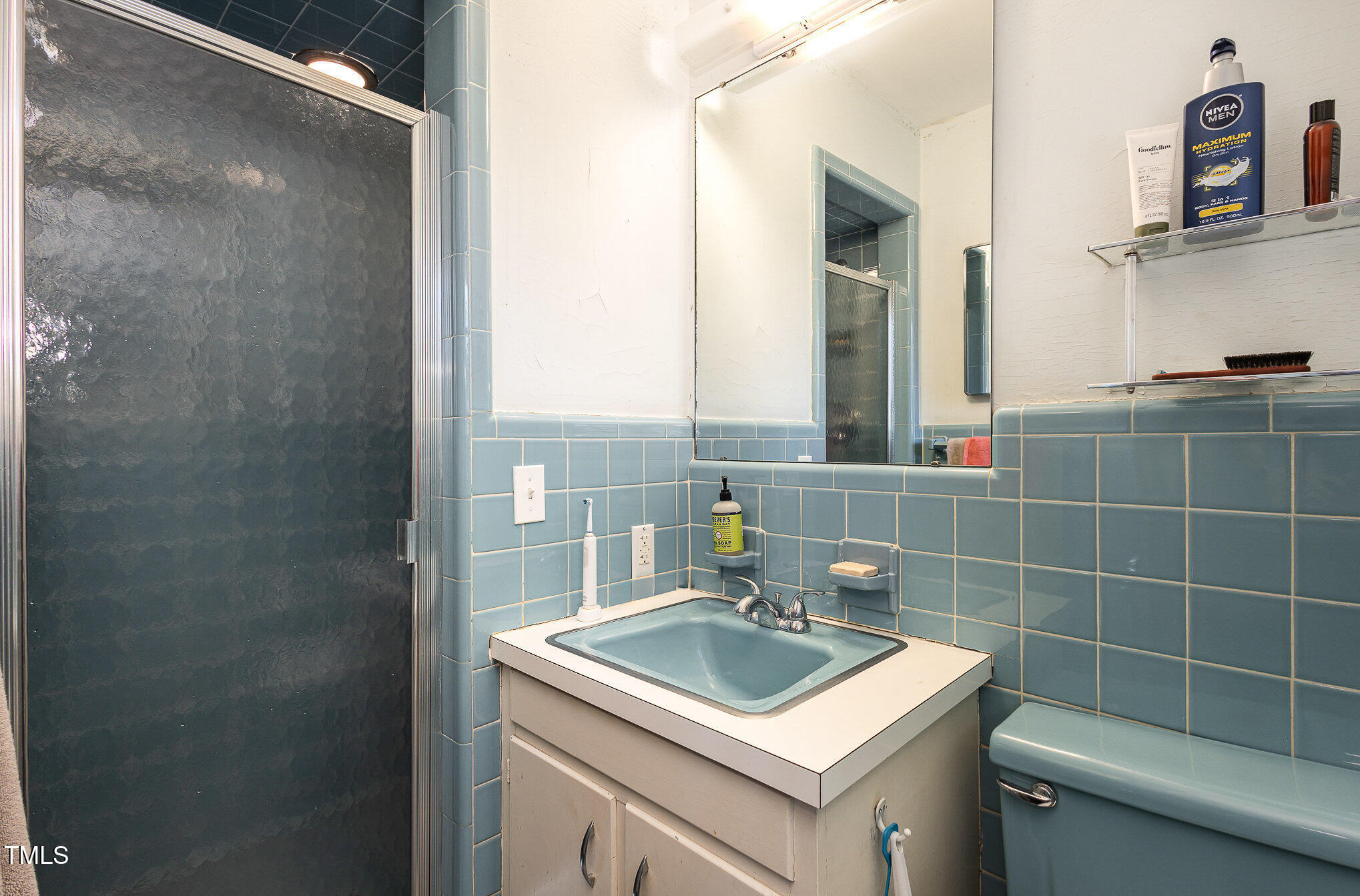 1205 Glen Eden Drive