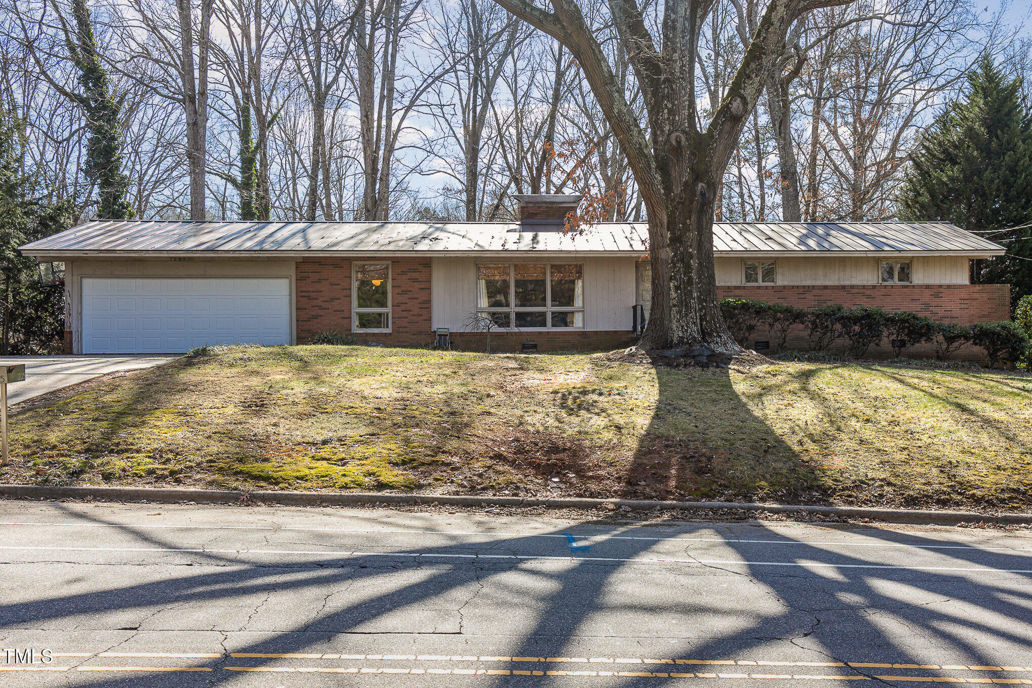 1205 Glen Eden Drive