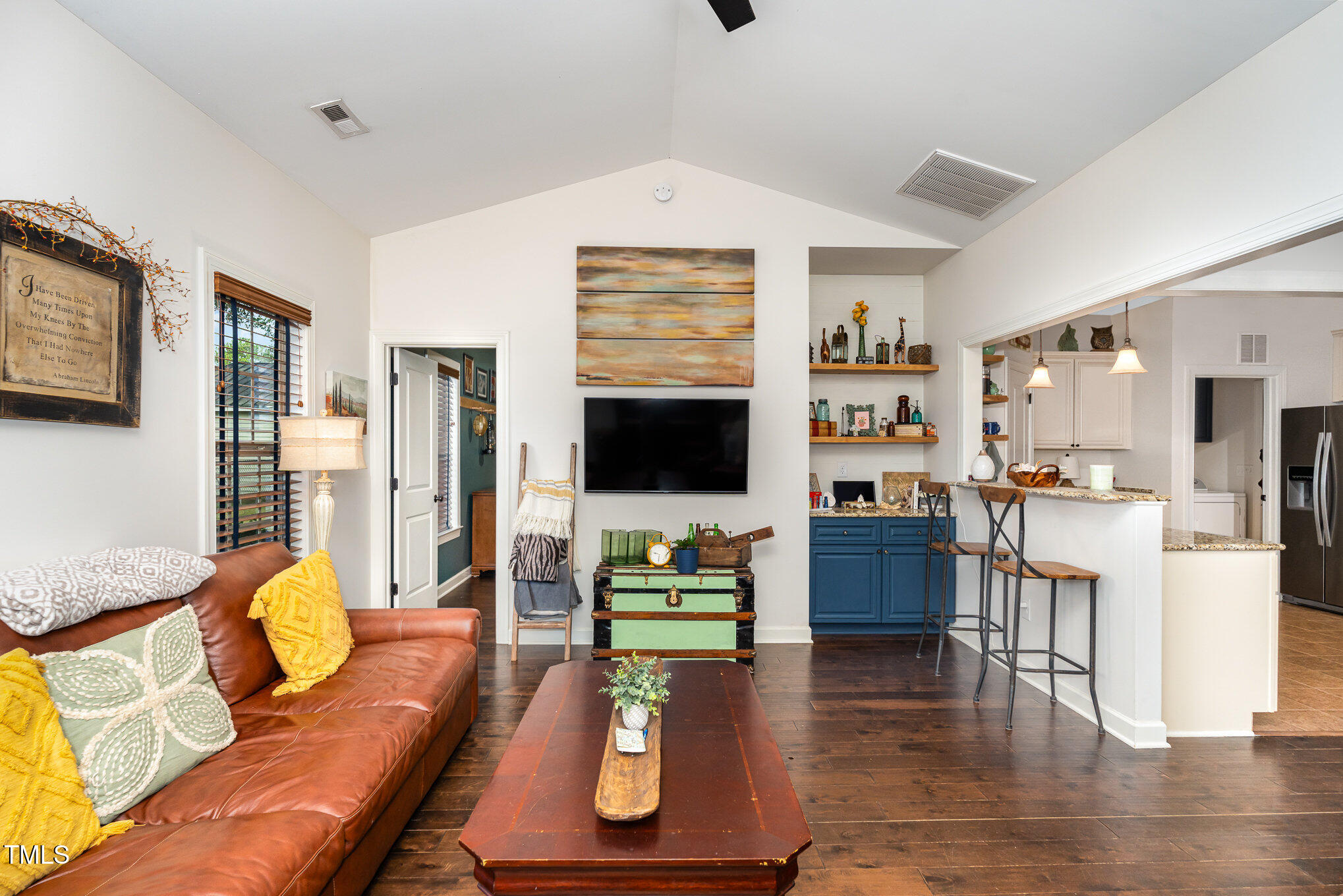 213 W Whitaker Street