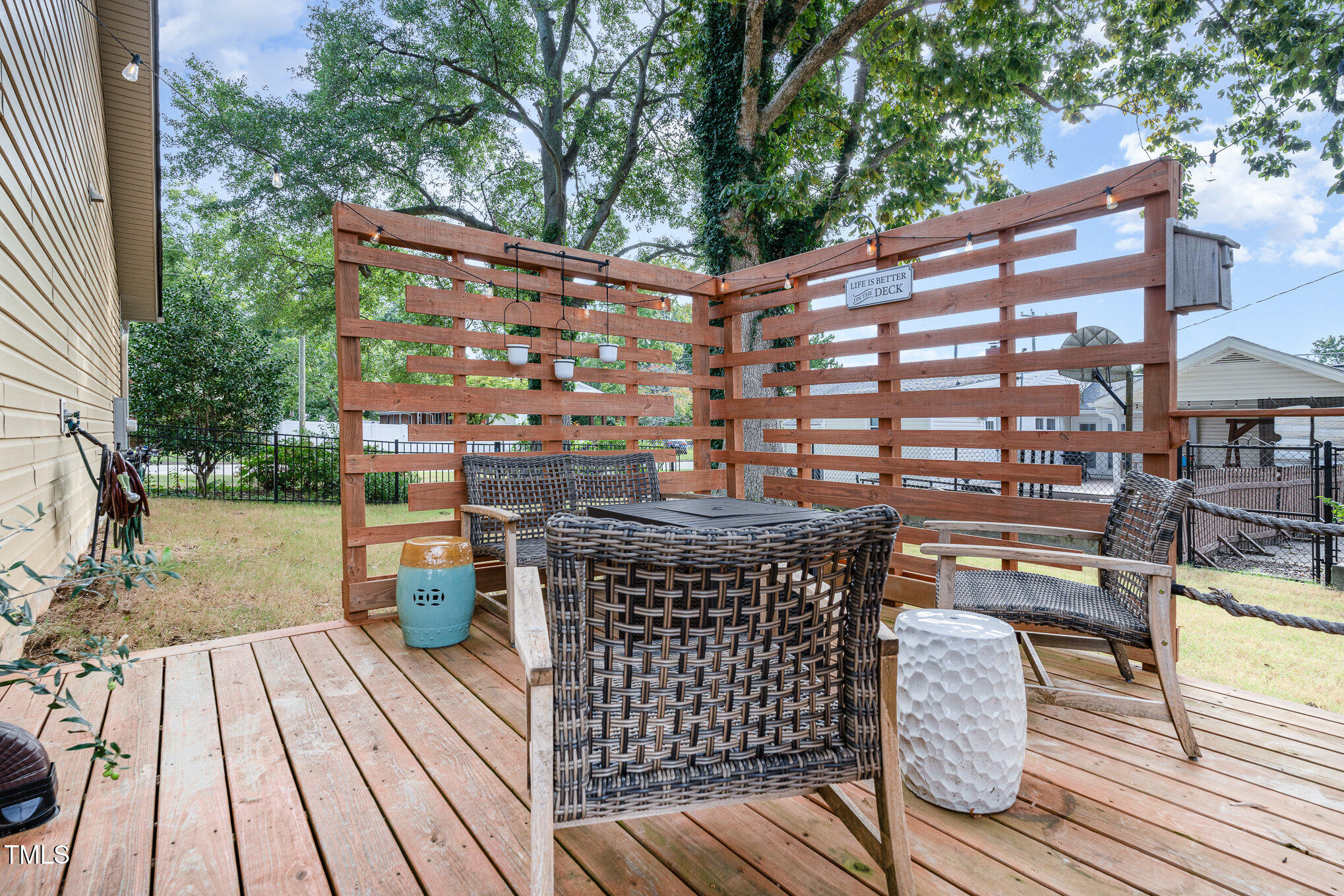 213 W Whitaker Street