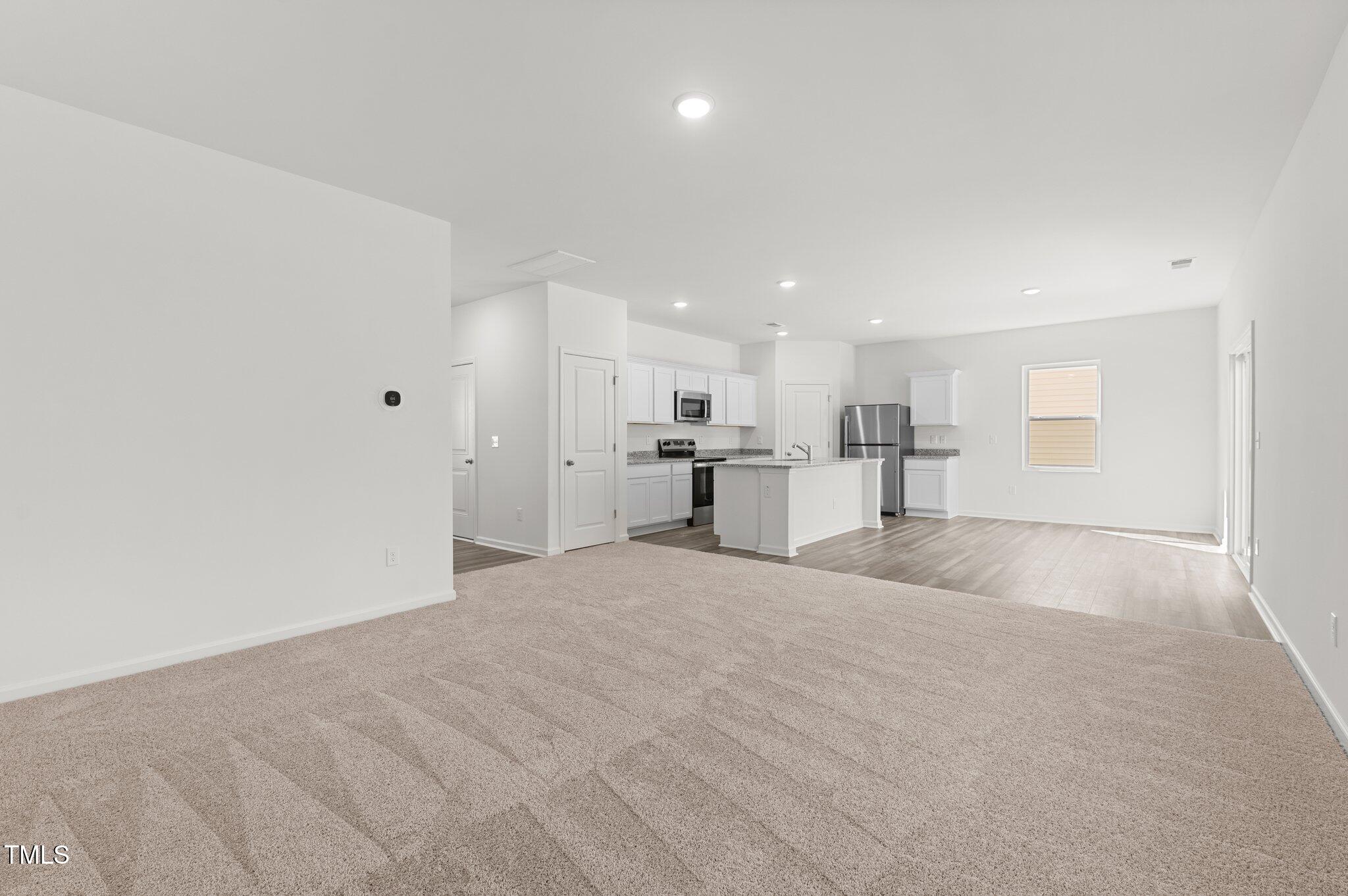 40 Rolling Banks Drive