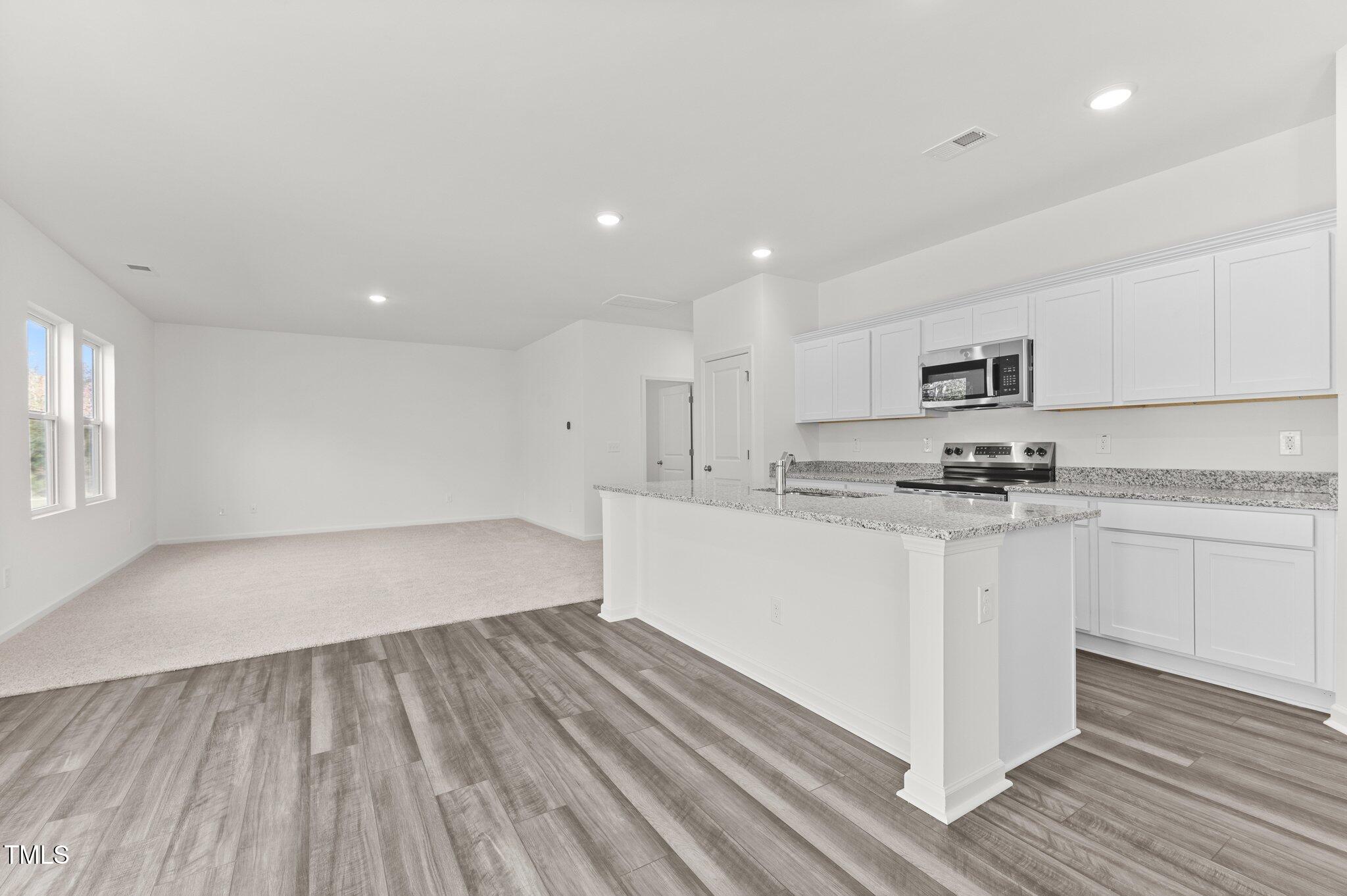 40 Rolling Banks Drive