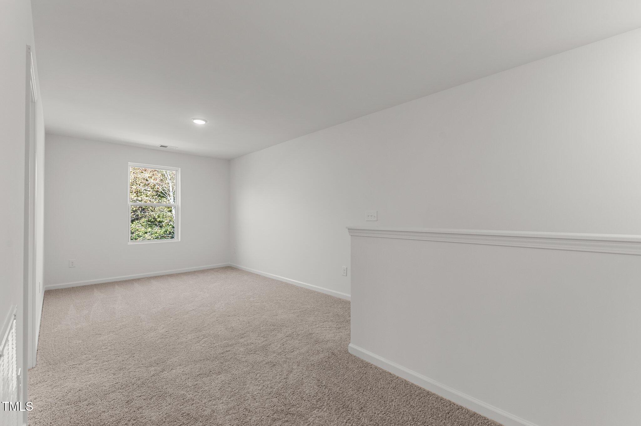 40 Rolling Banks Drive
