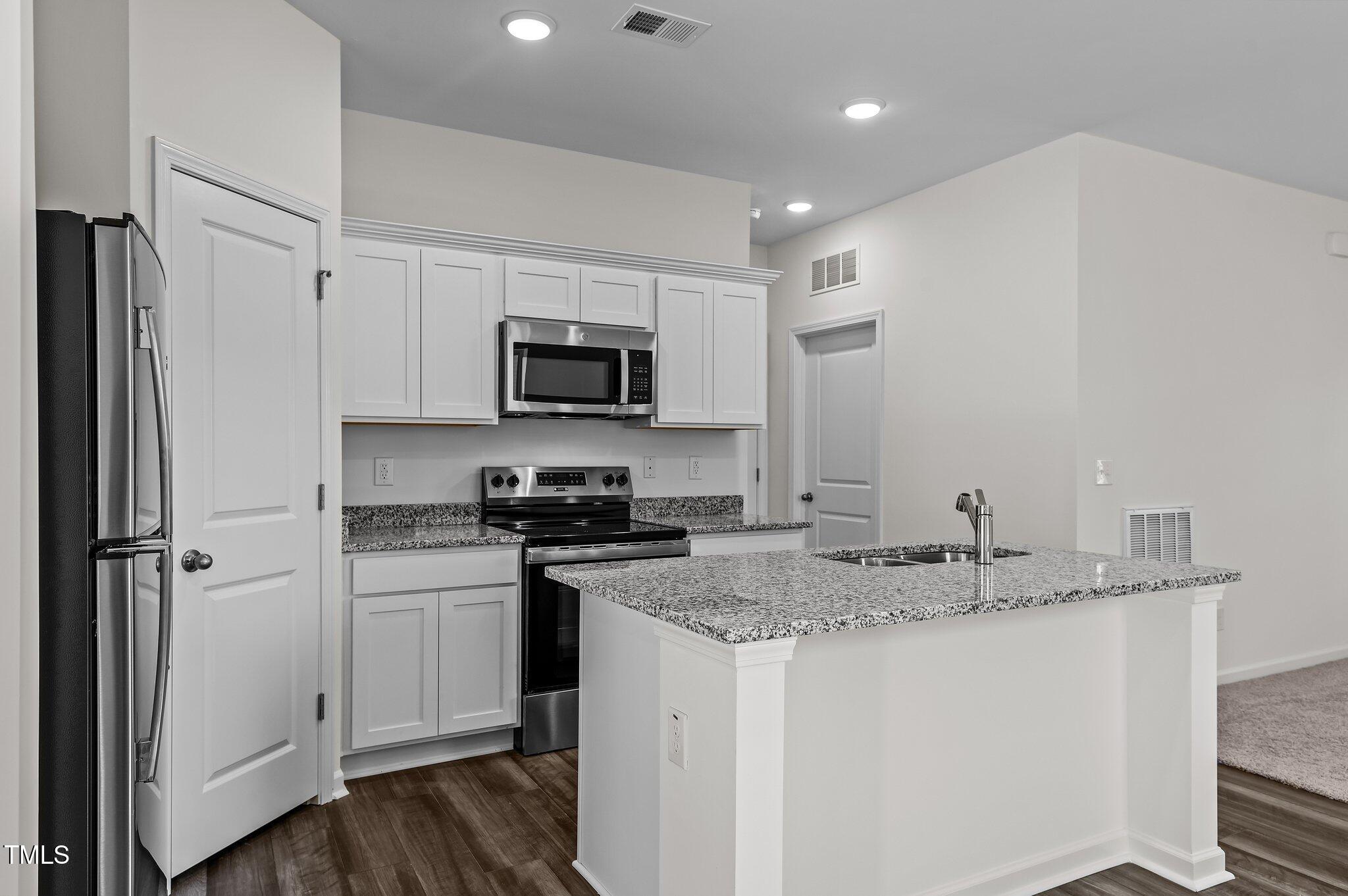 36 Rolling Banks Drive