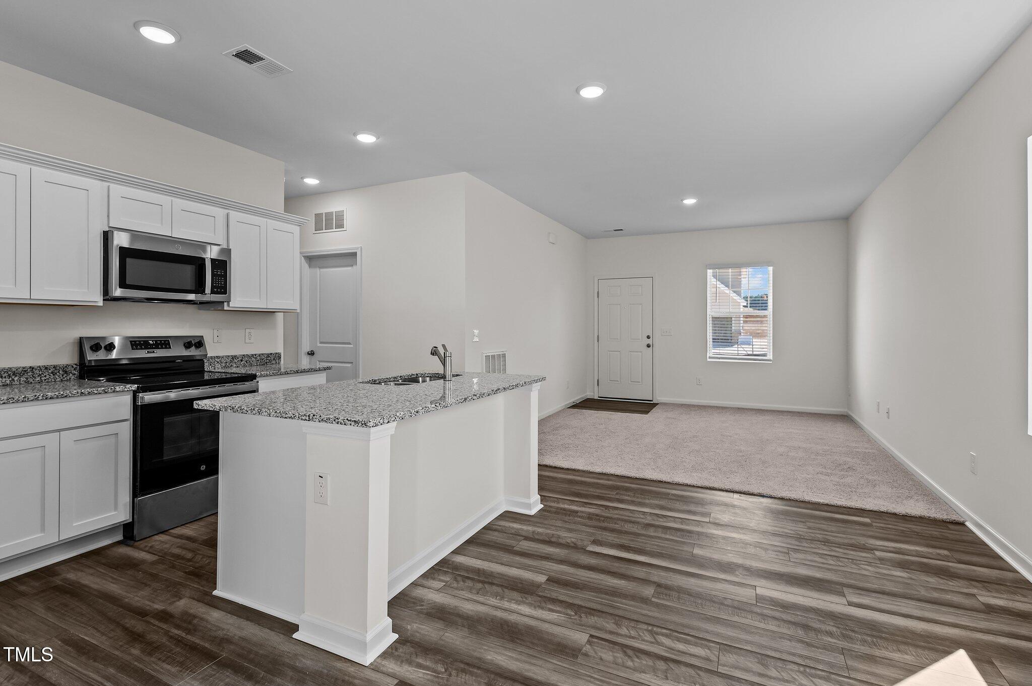 36 Rolling Banks Drive