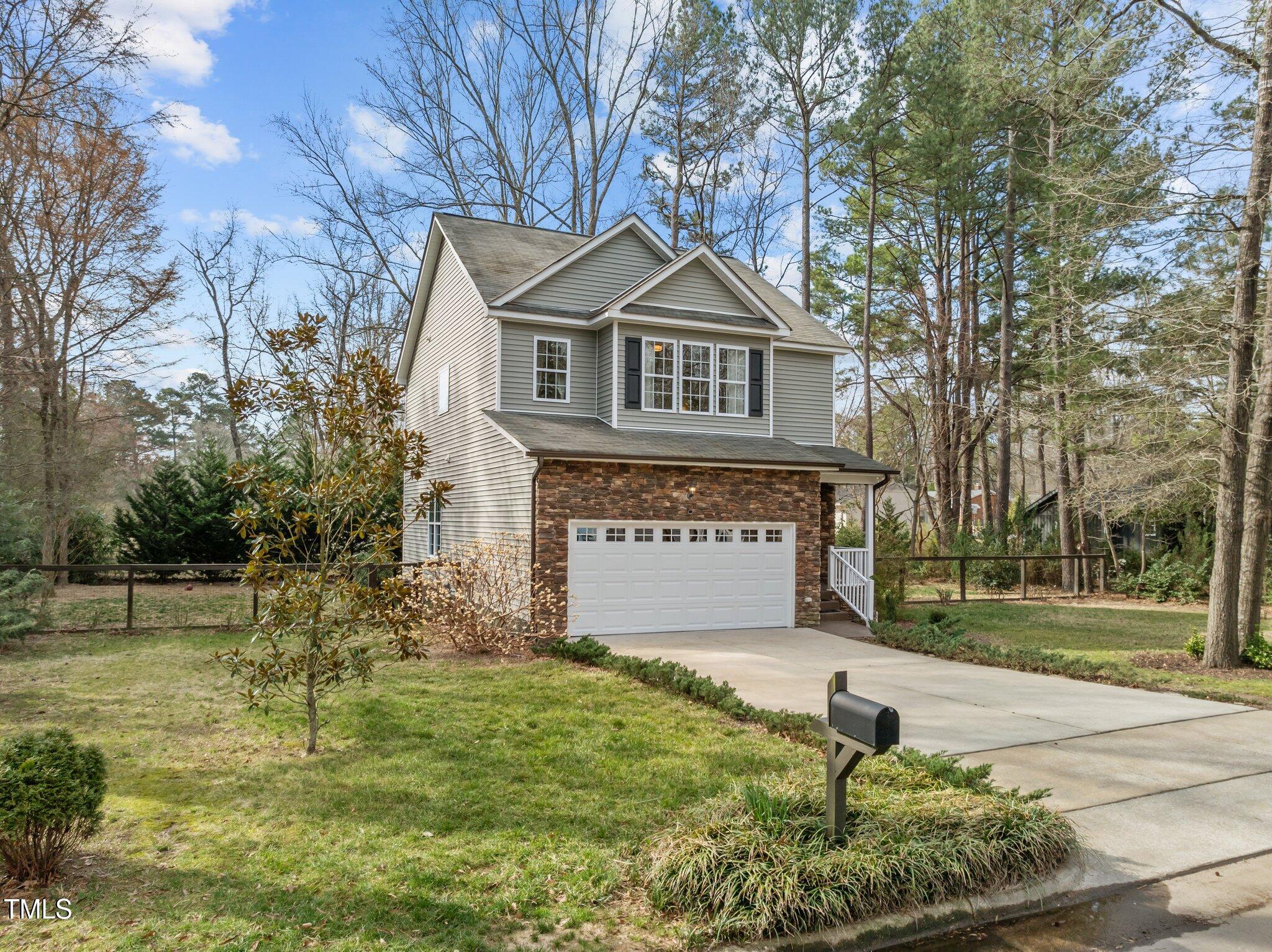 1404 Vanguard Place
