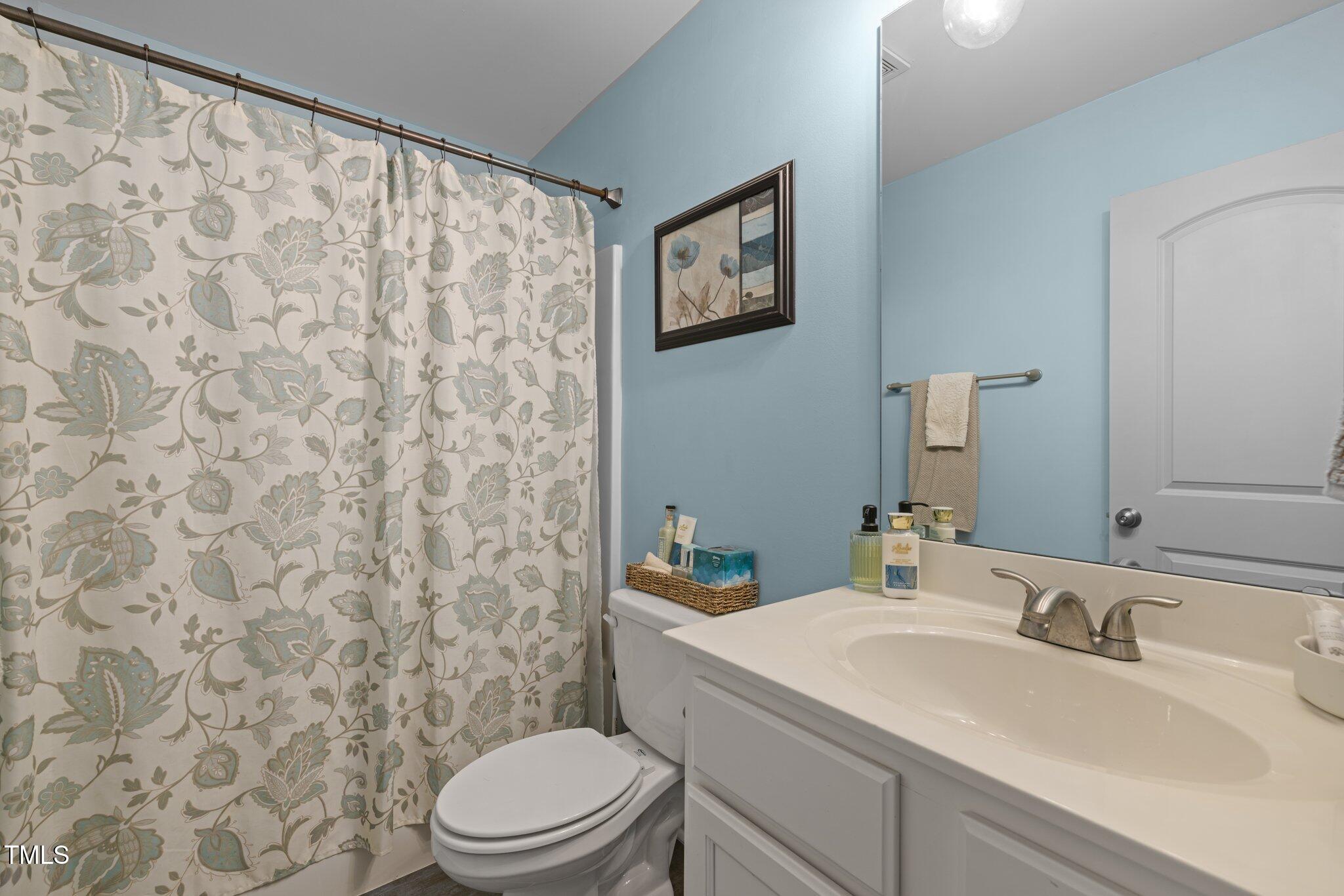 1404 Vanguard Place