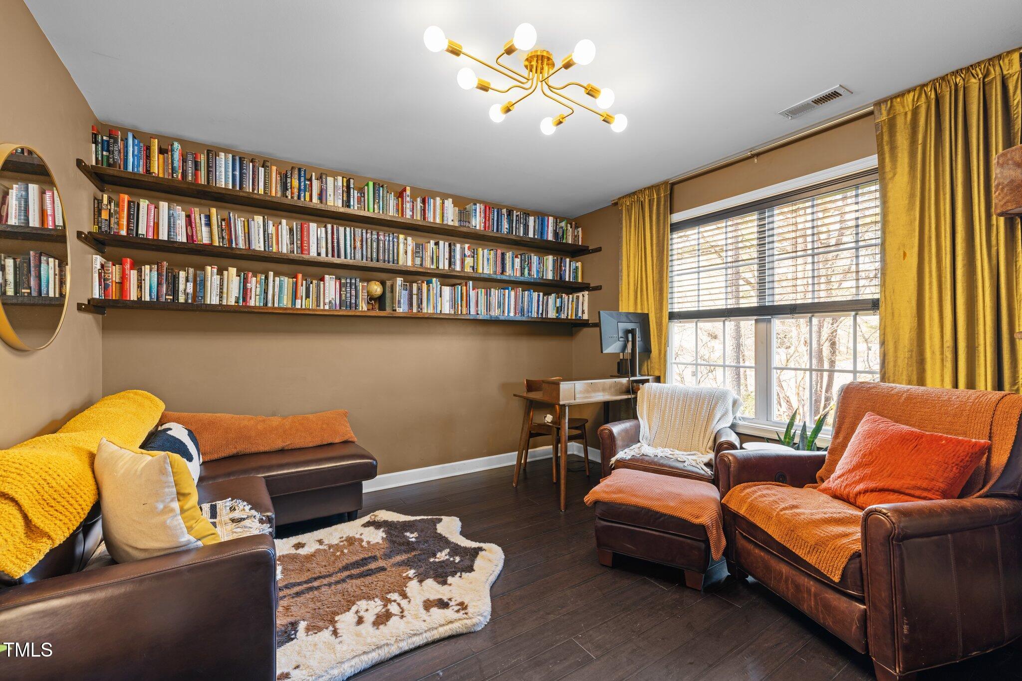 1404 Vanguard Place