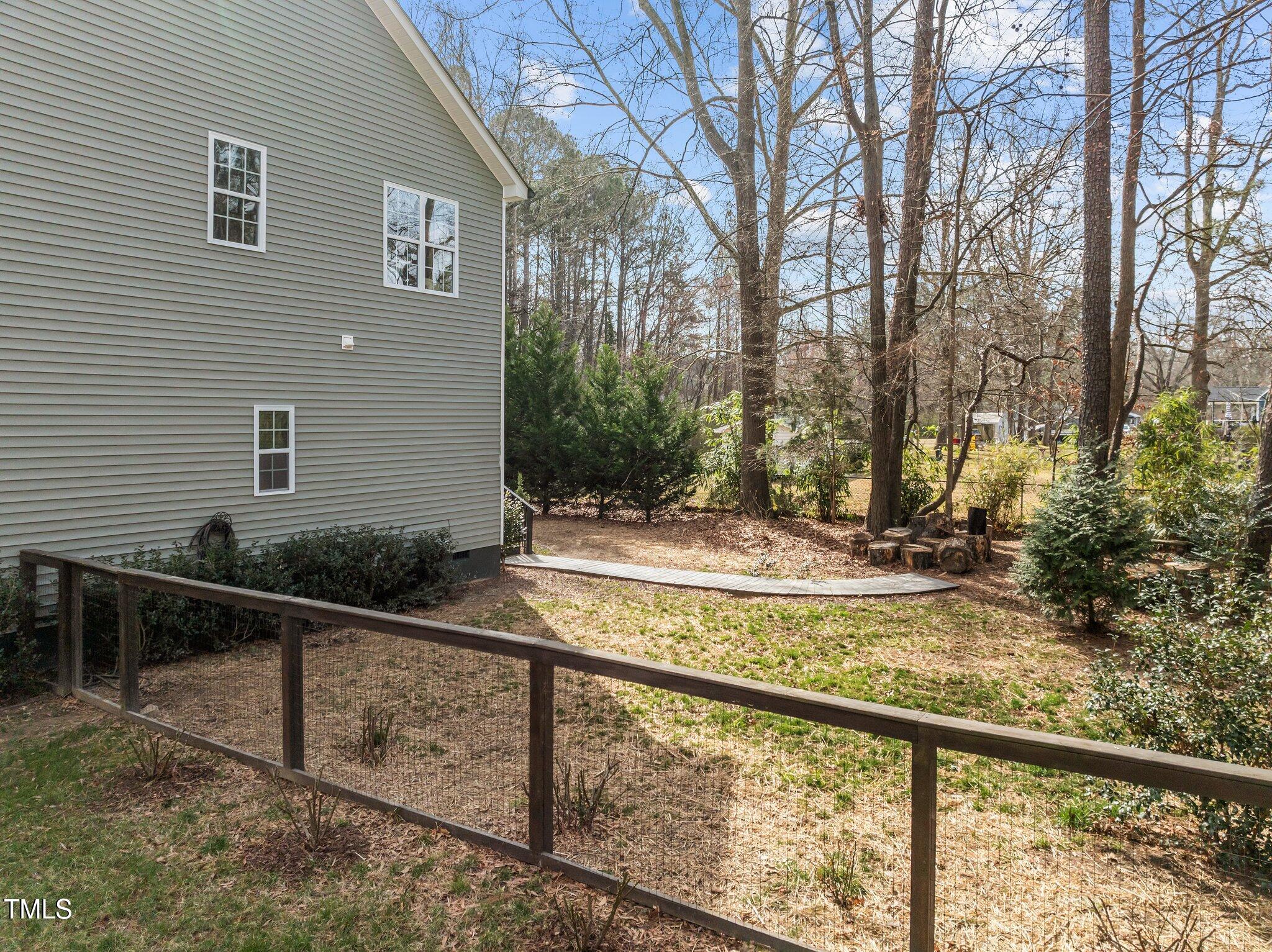 1404 Vanguard Place