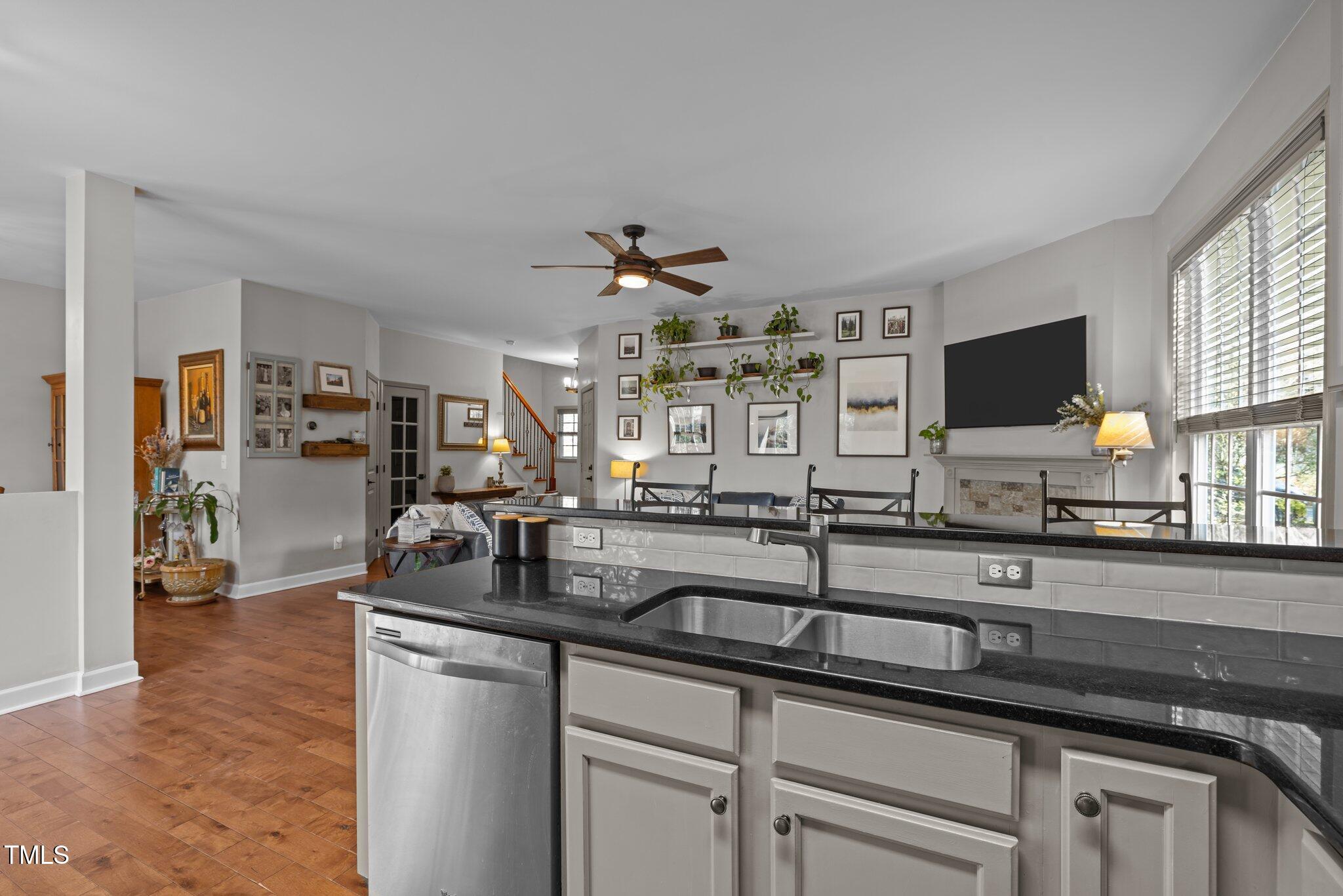 1404 Vanguard Place