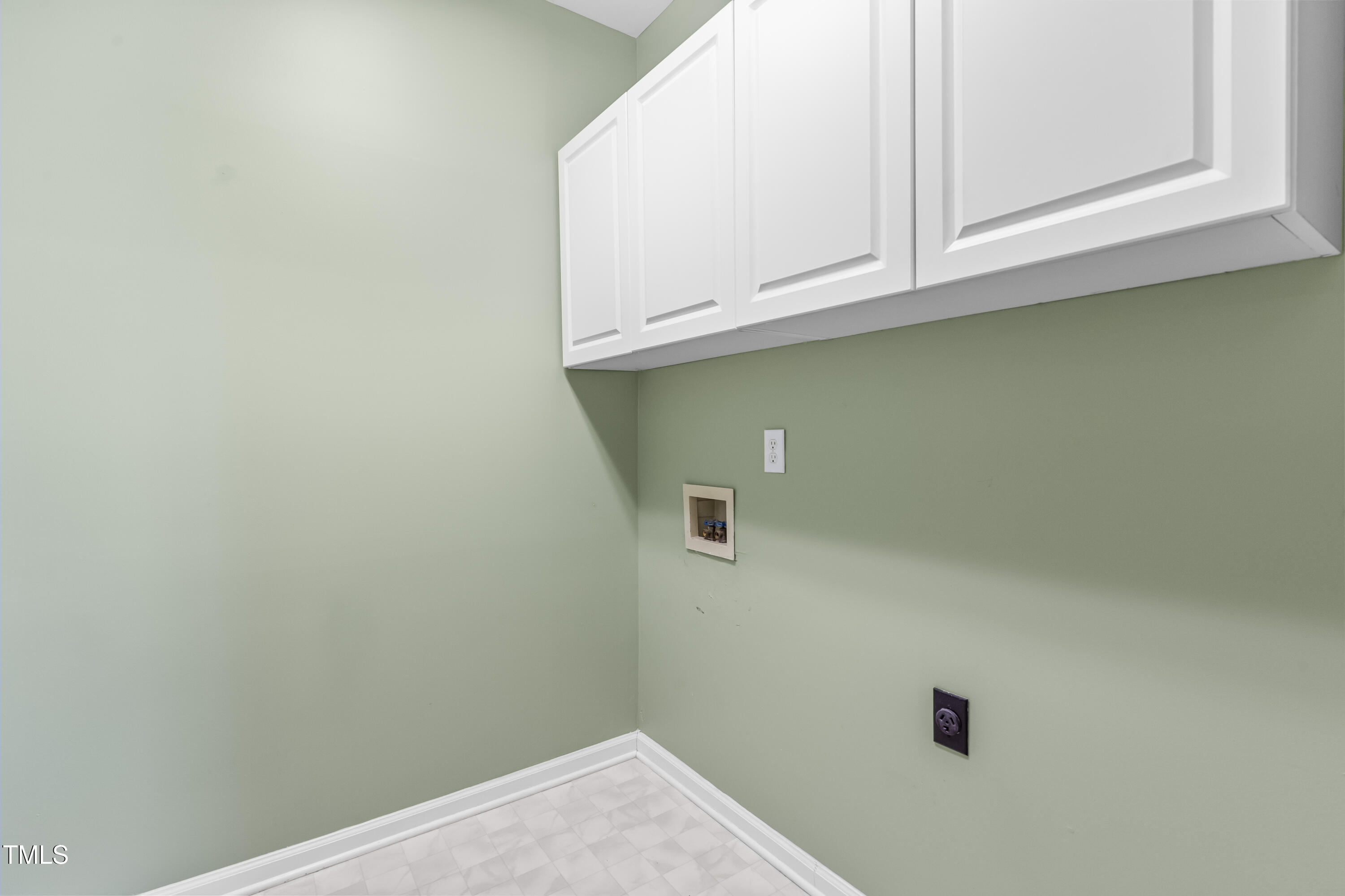 8310 Hempshire Place # 106