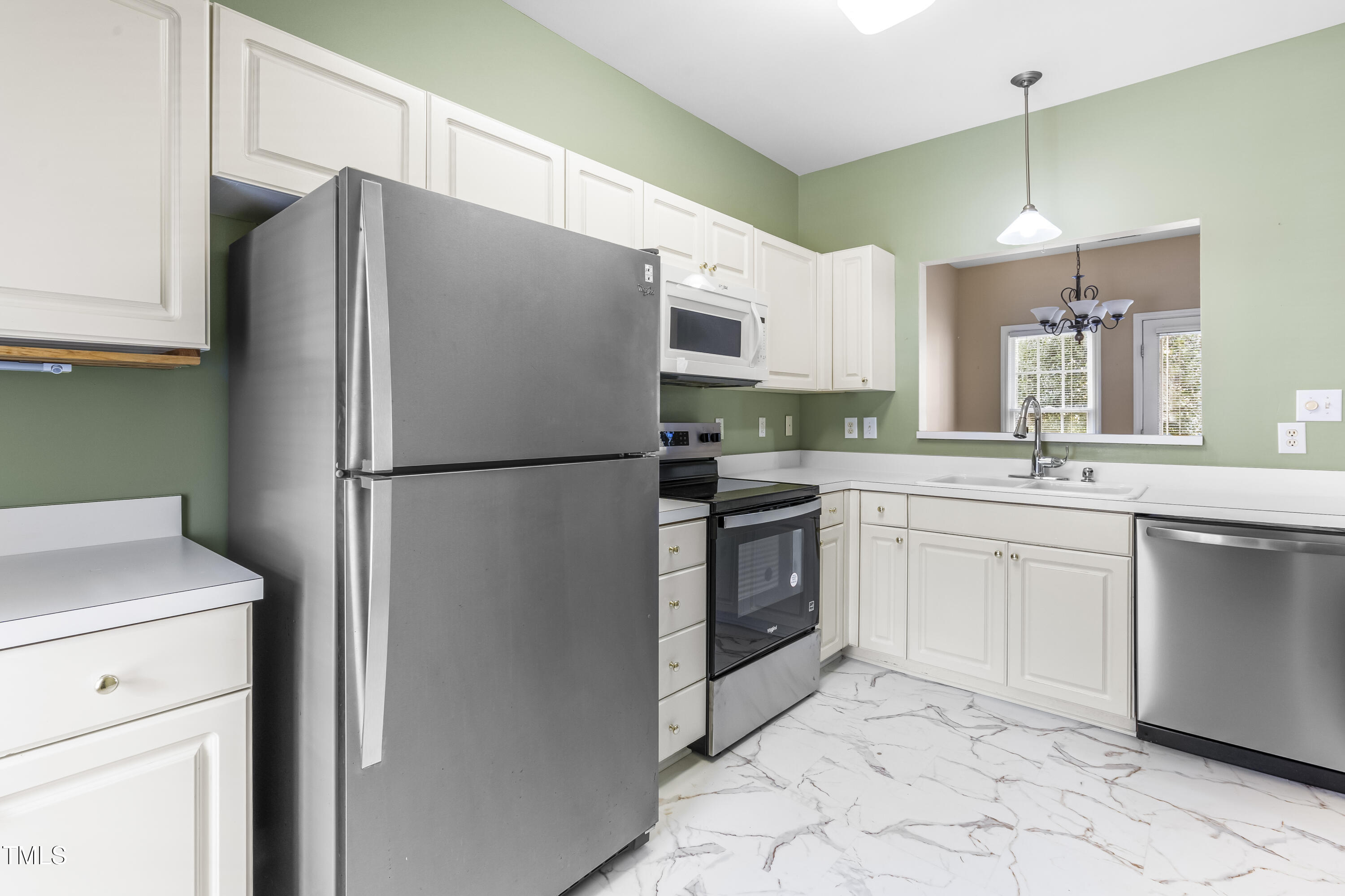 8310 Hempshire Place # 106