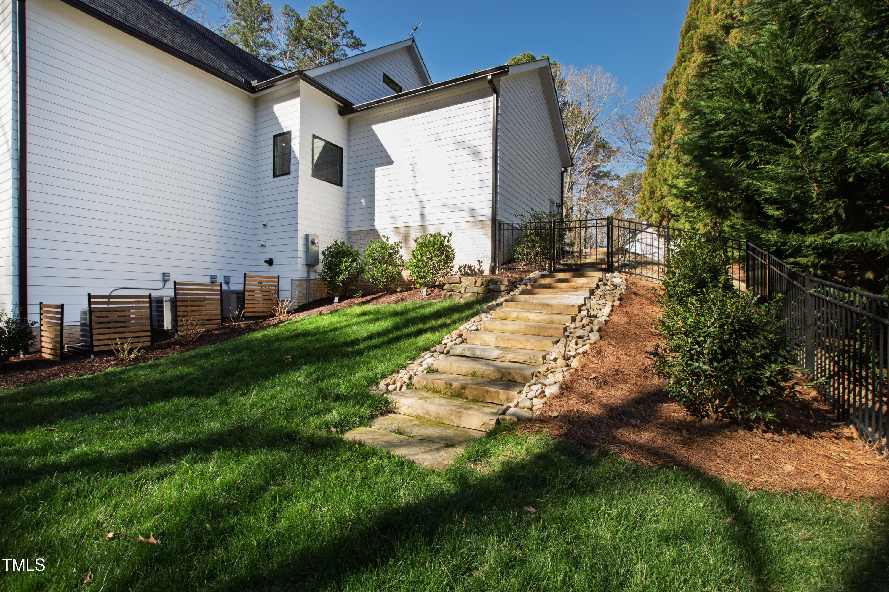 6816 Rainwater Road