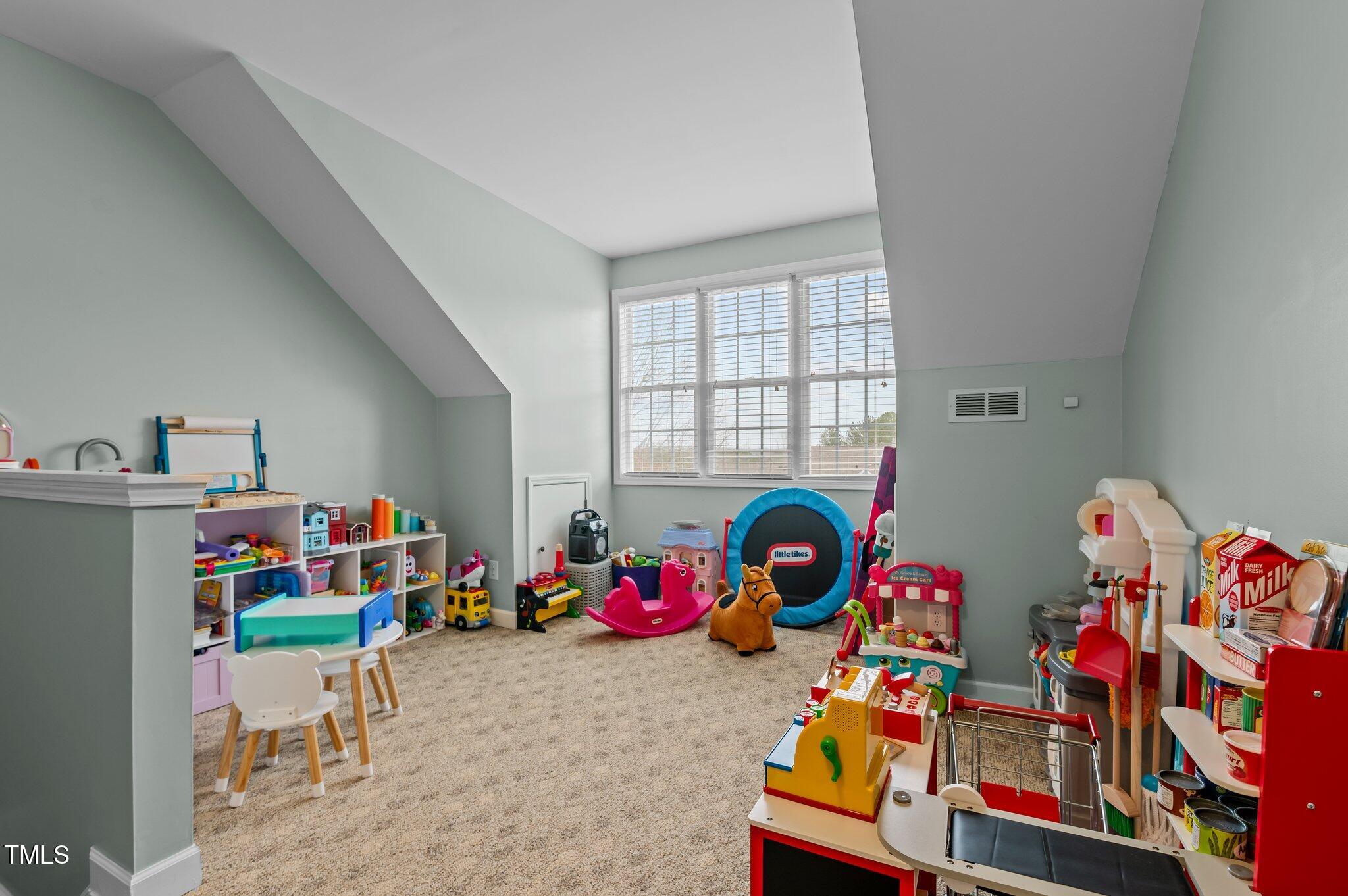 1203 Fairview Club Drive