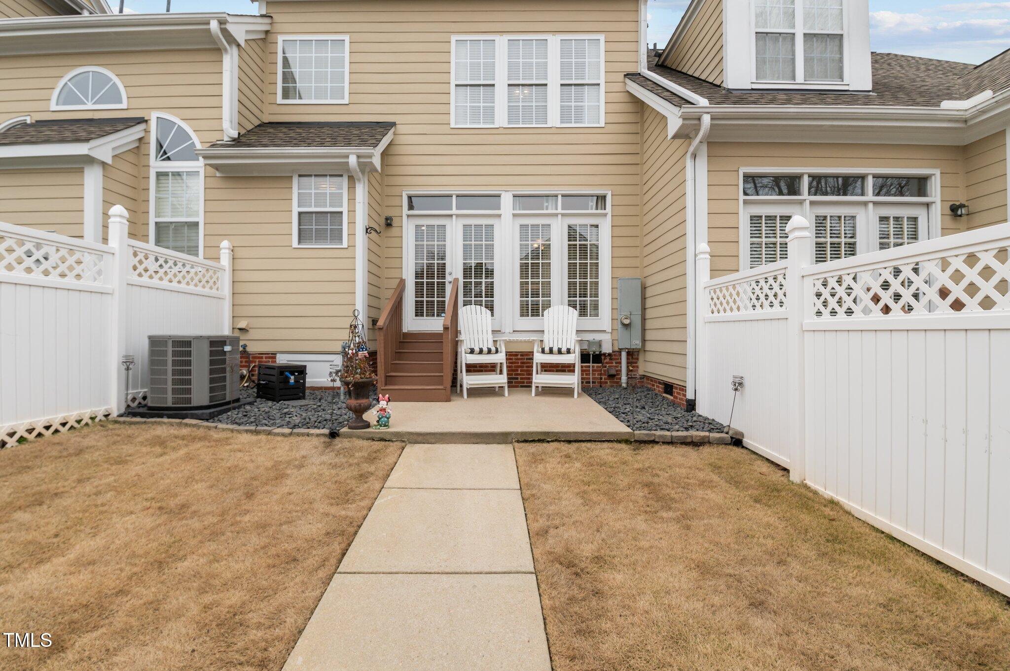 1203 Fairview Club Drive