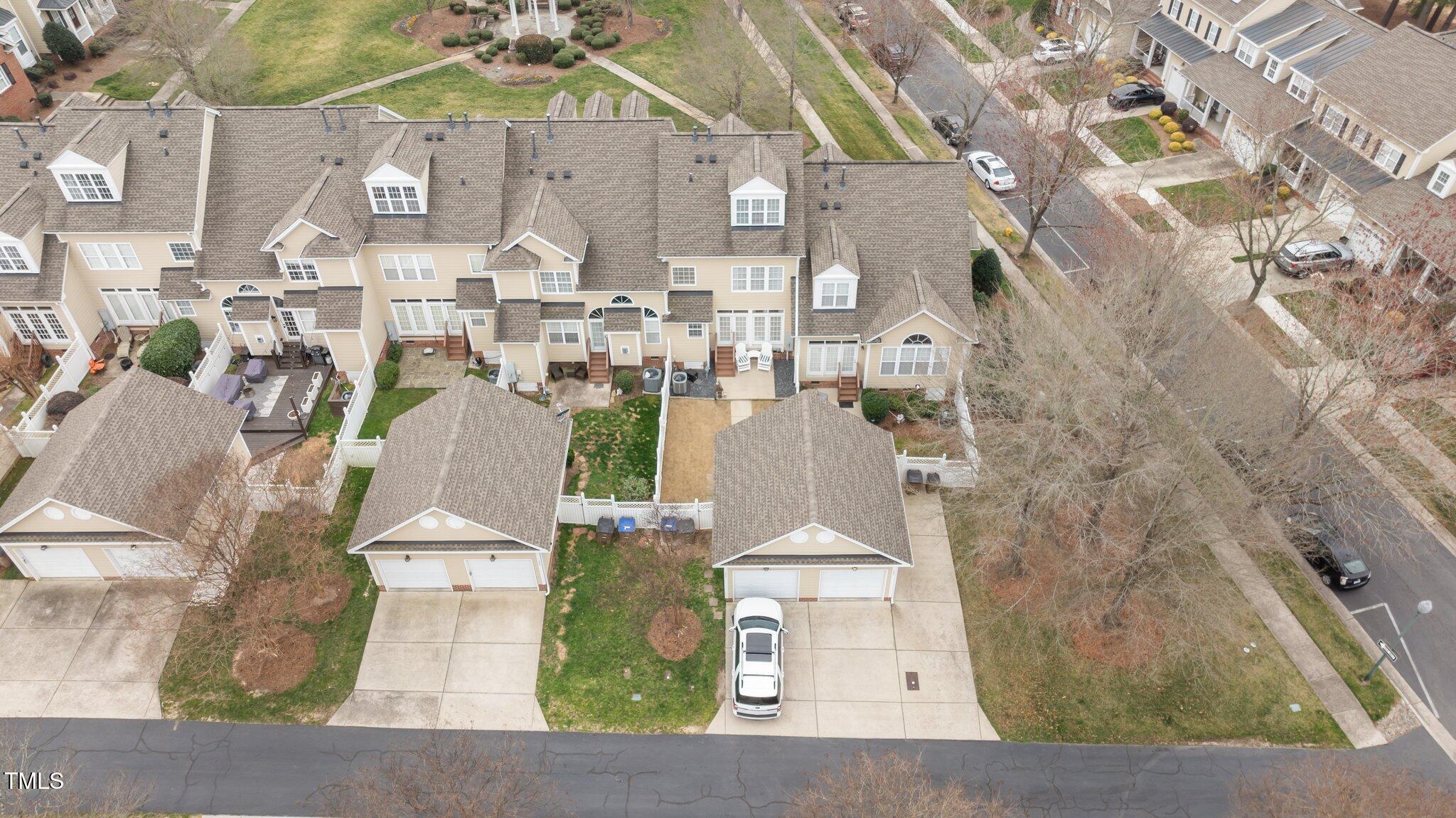 1203 Fairview Club Drive