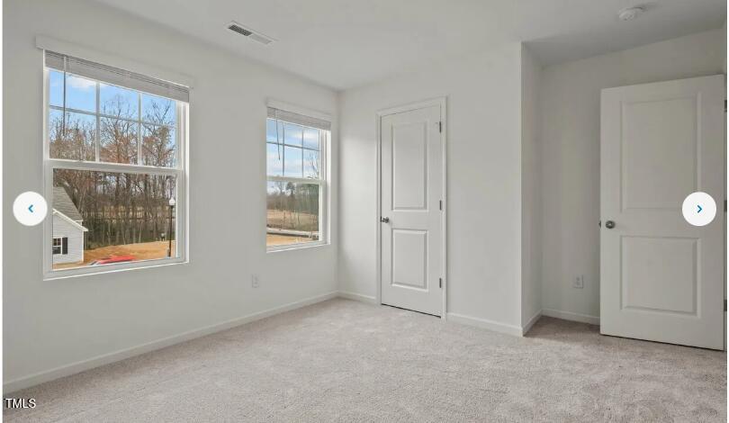 12 Rolling Banks Drive