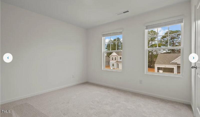 12 Rolling Banks Drive