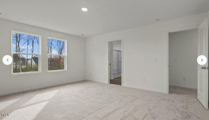 12 Rolling Banks Drive