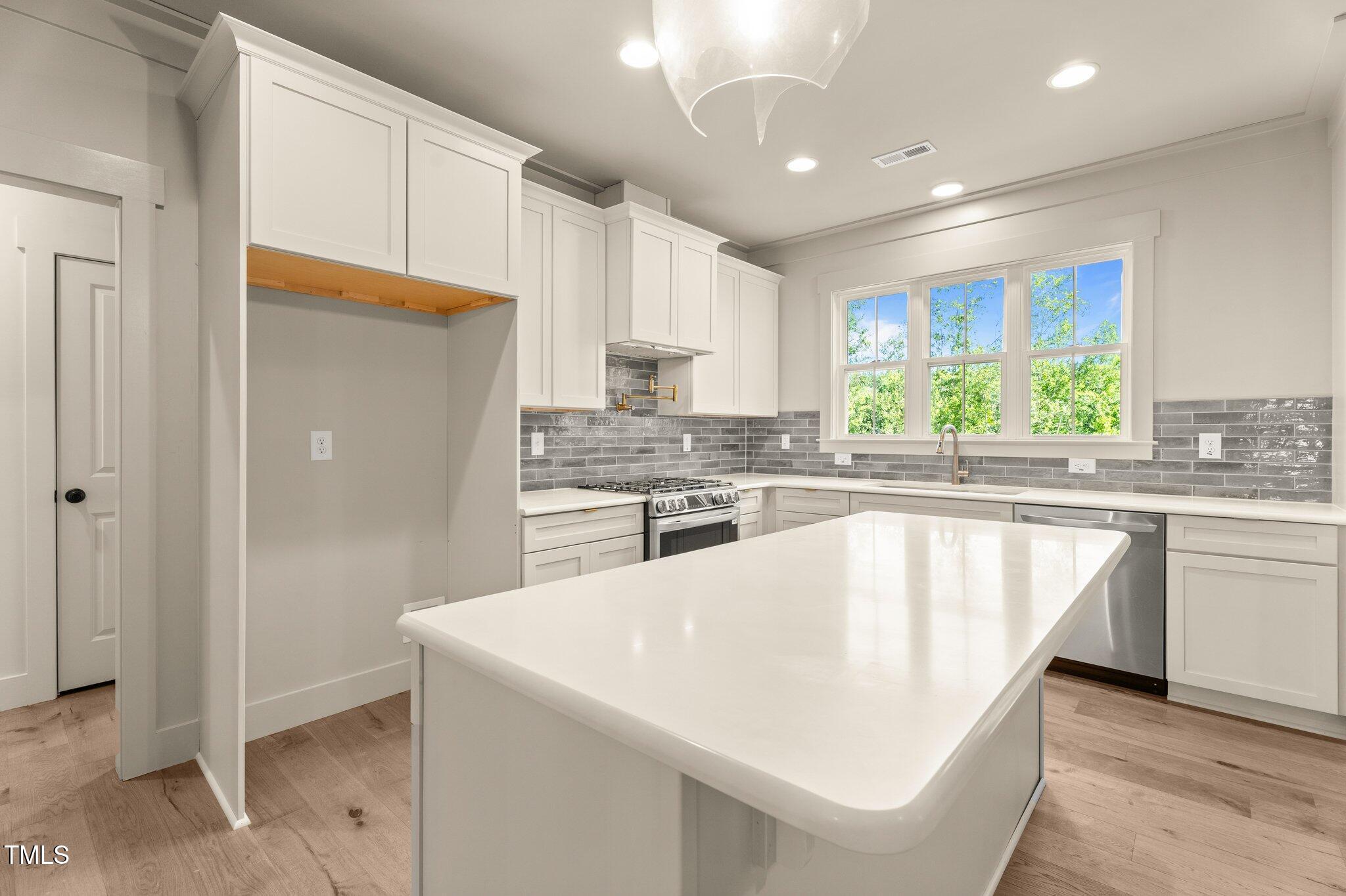 65 Stream View Way