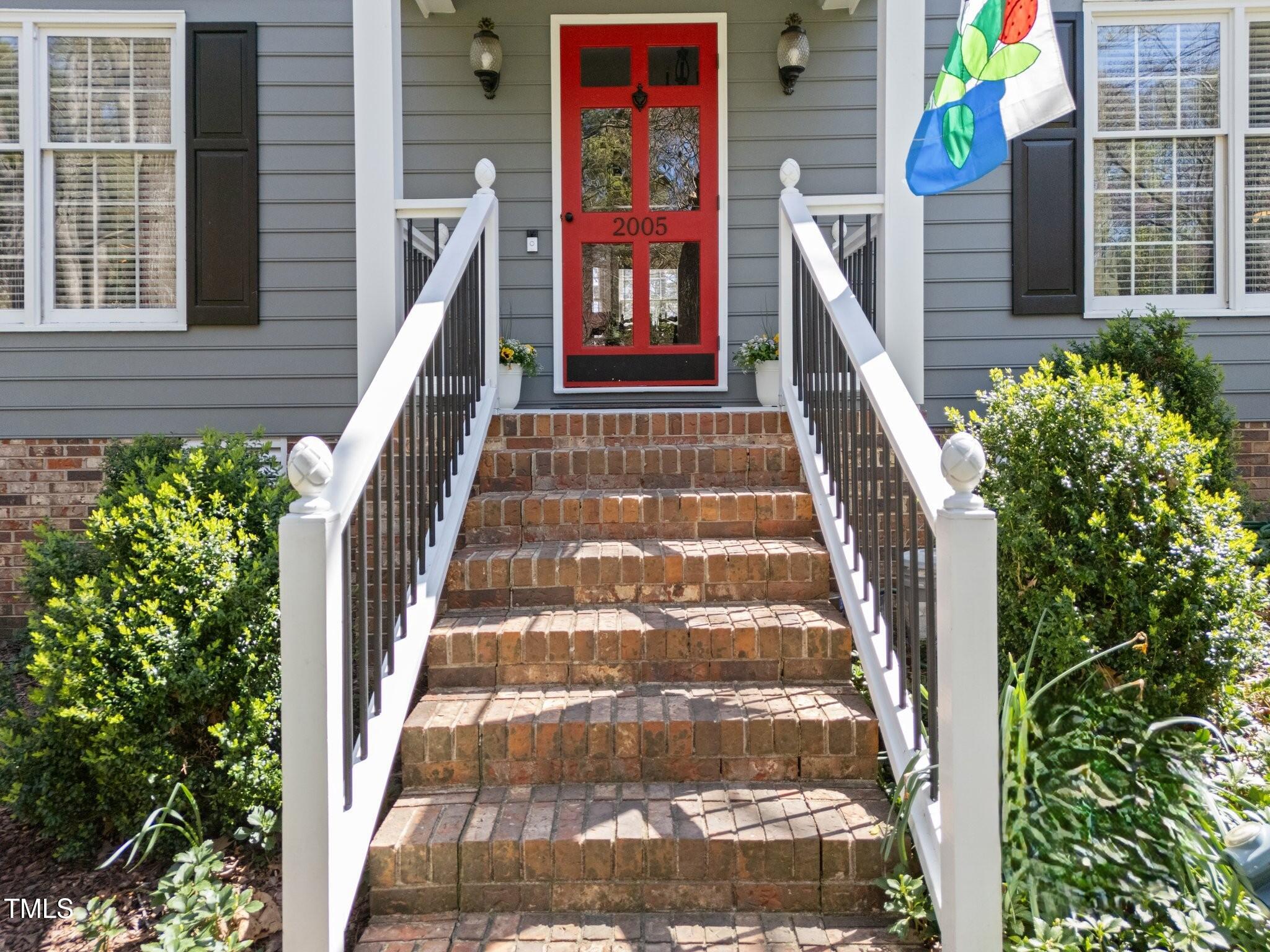 2005 Bridgeport Drive