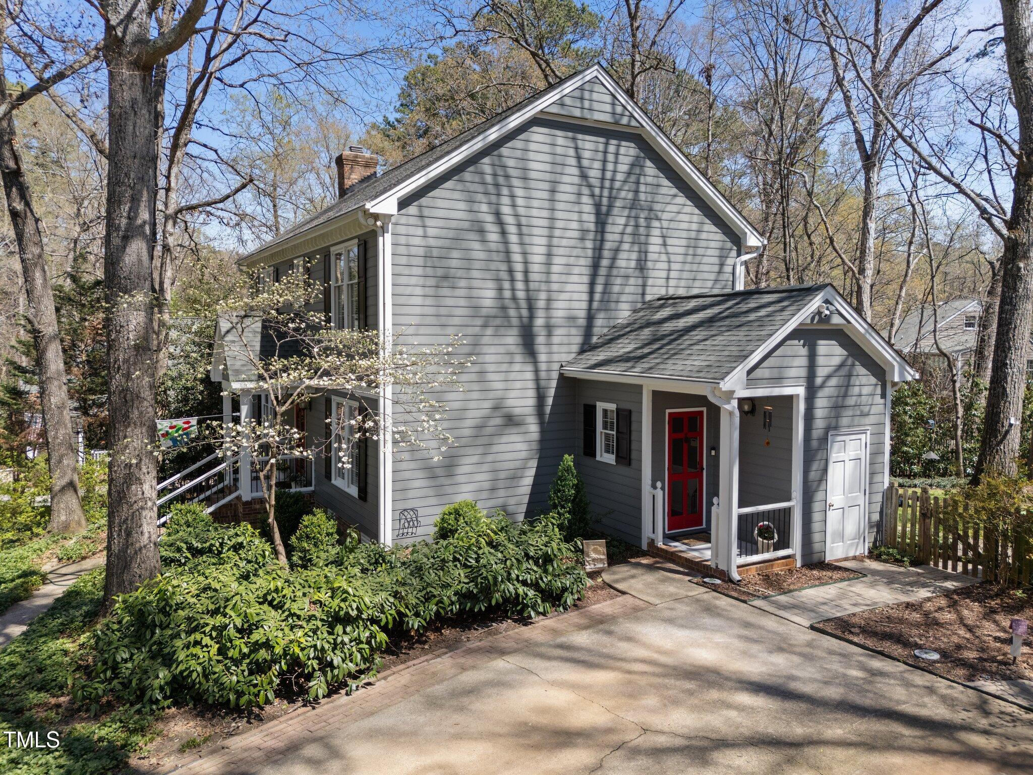 2005 Bridgeport Drive