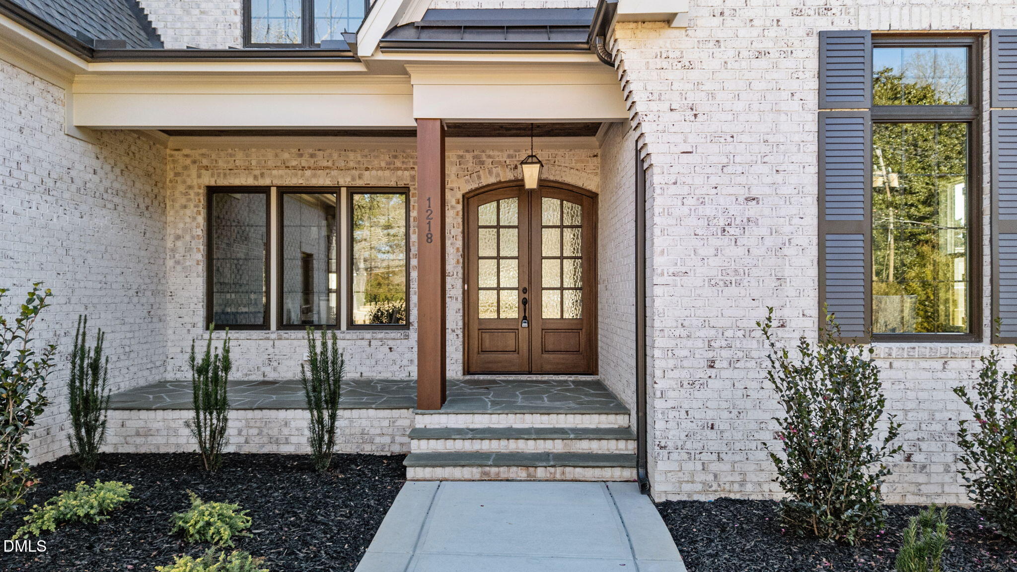 1218 Kingwood Drive