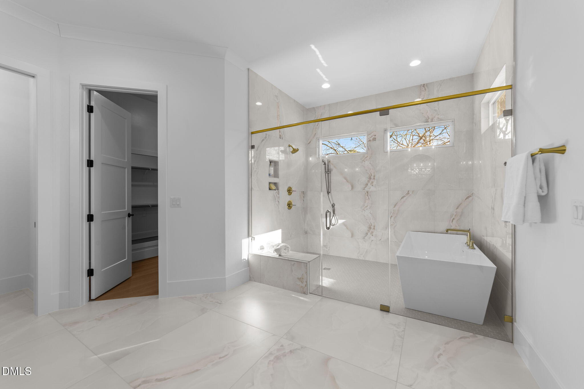 1218 Kingwood Drive