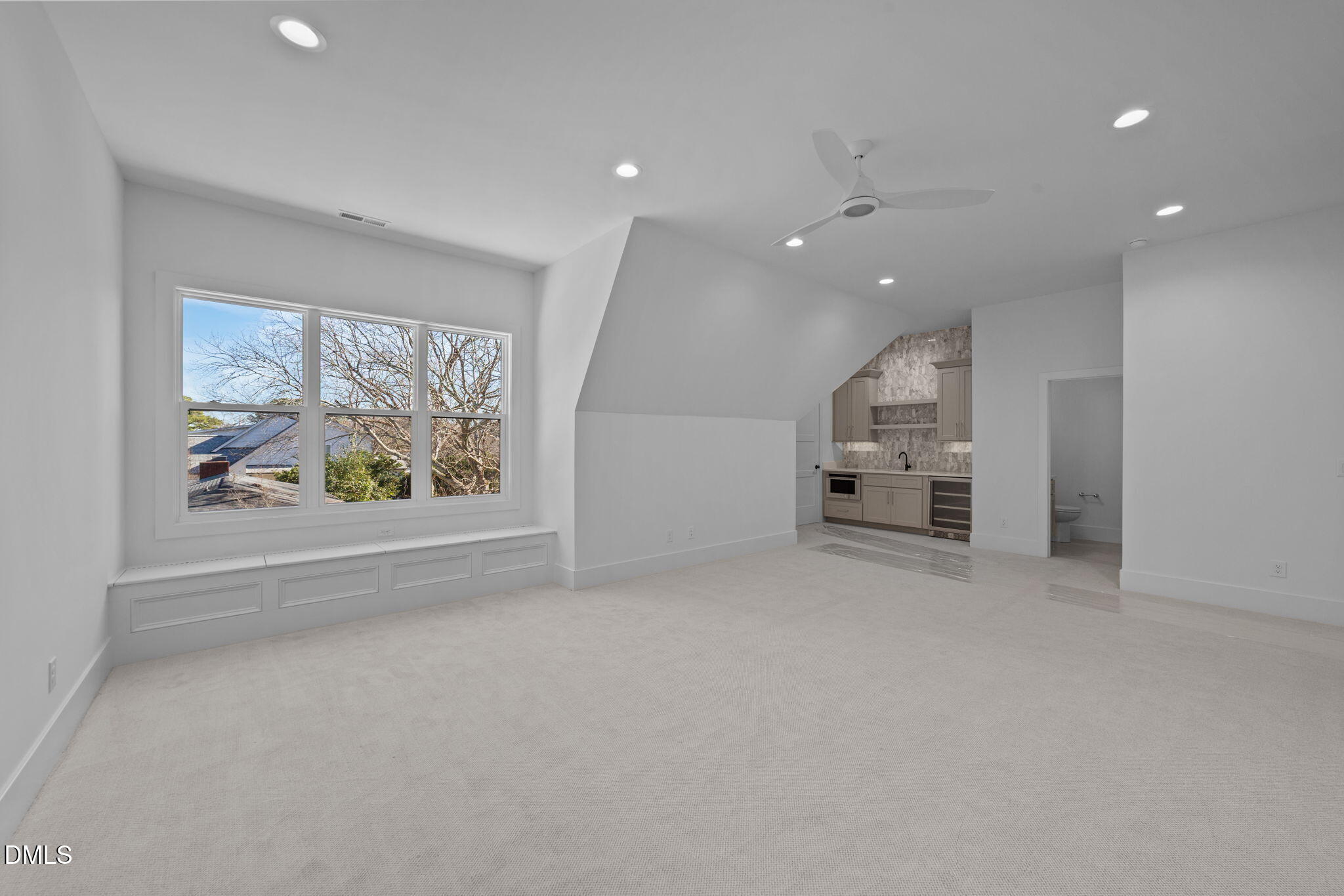 1218 Kingwood Drive