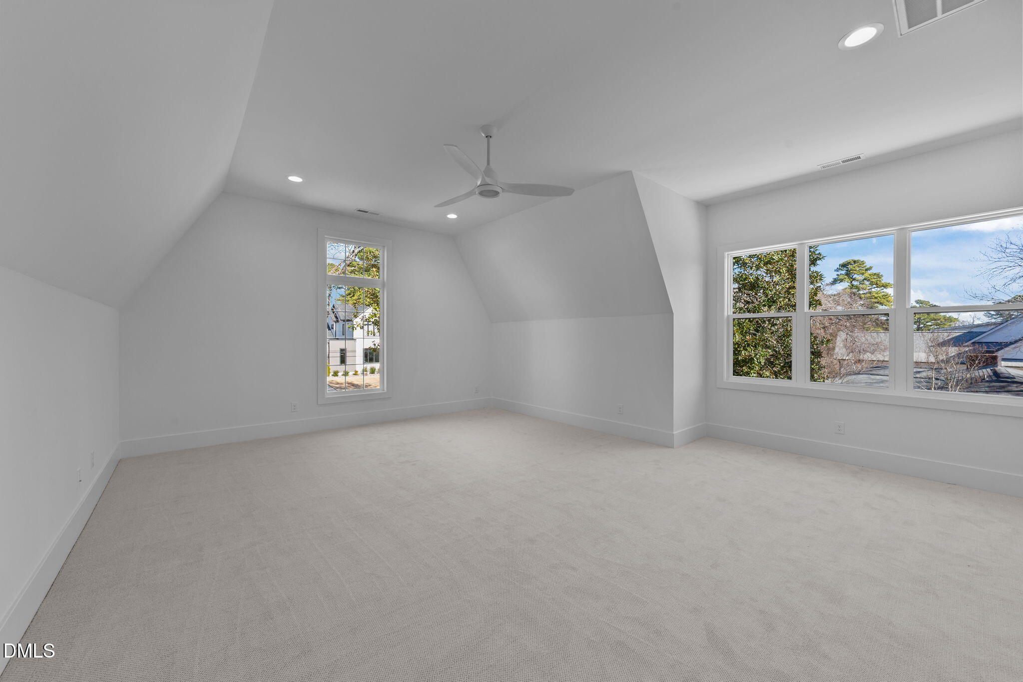 1218 Kingwood Drive