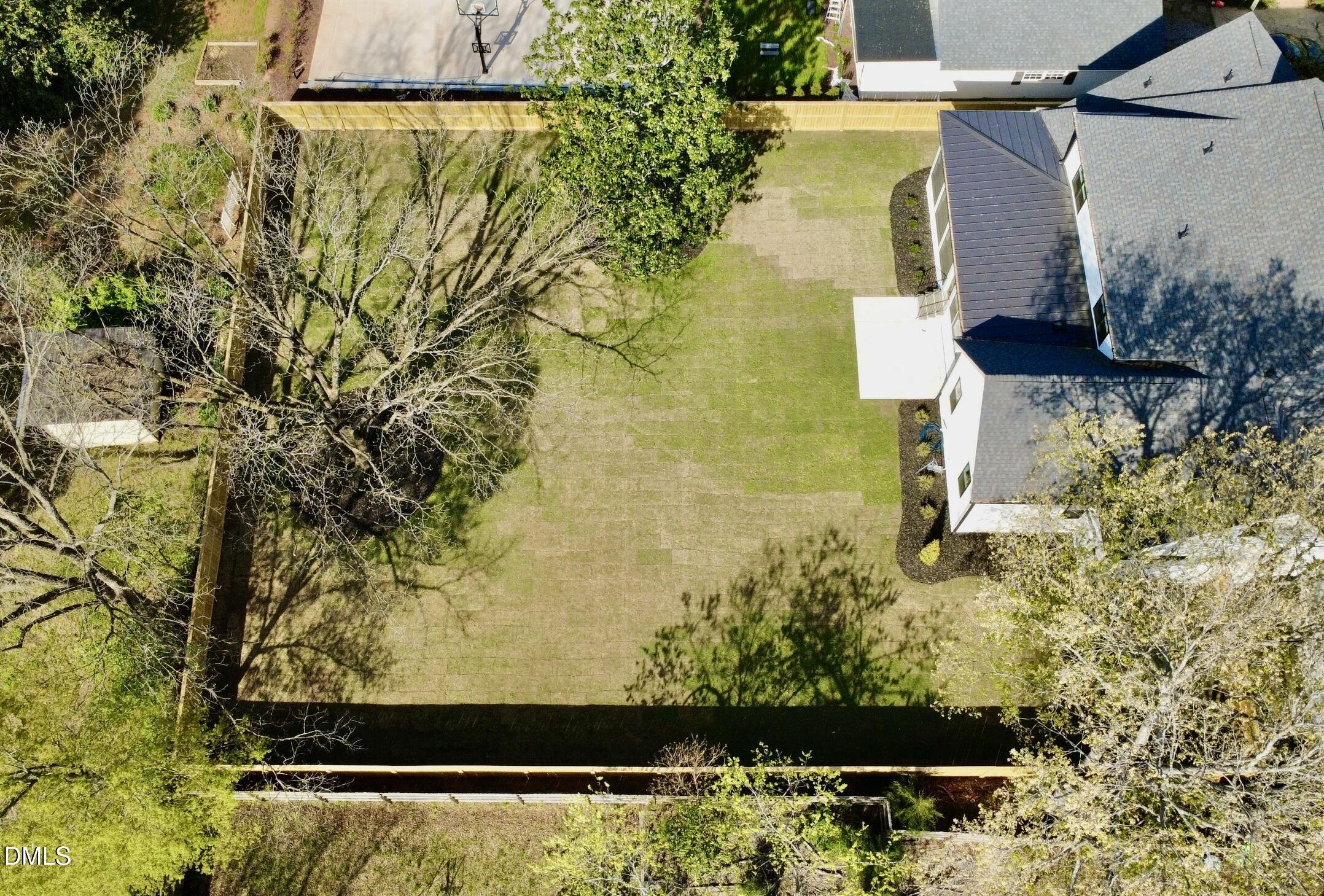 1218 Kingwood Drive