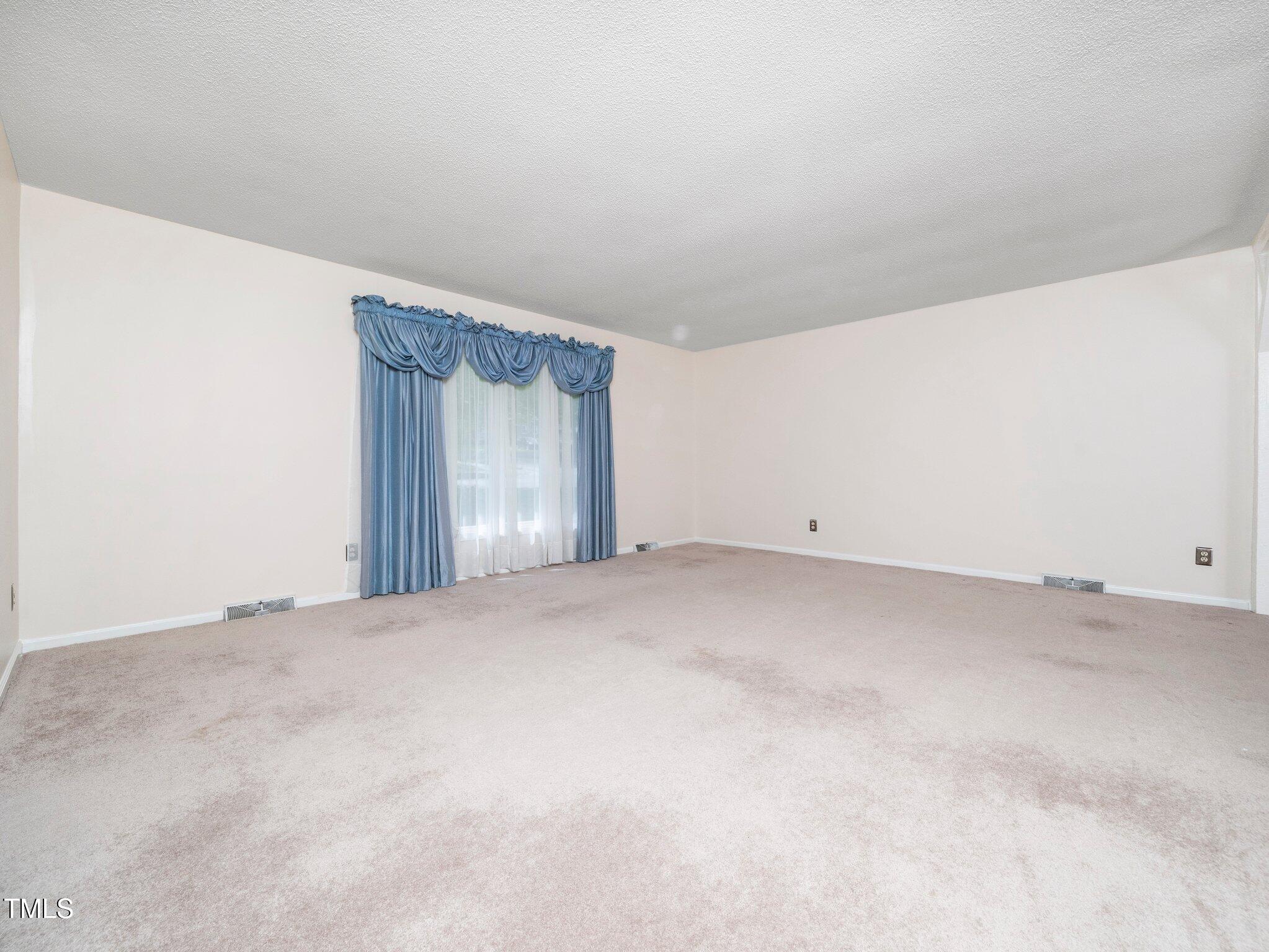 5816 Old Forge Circle