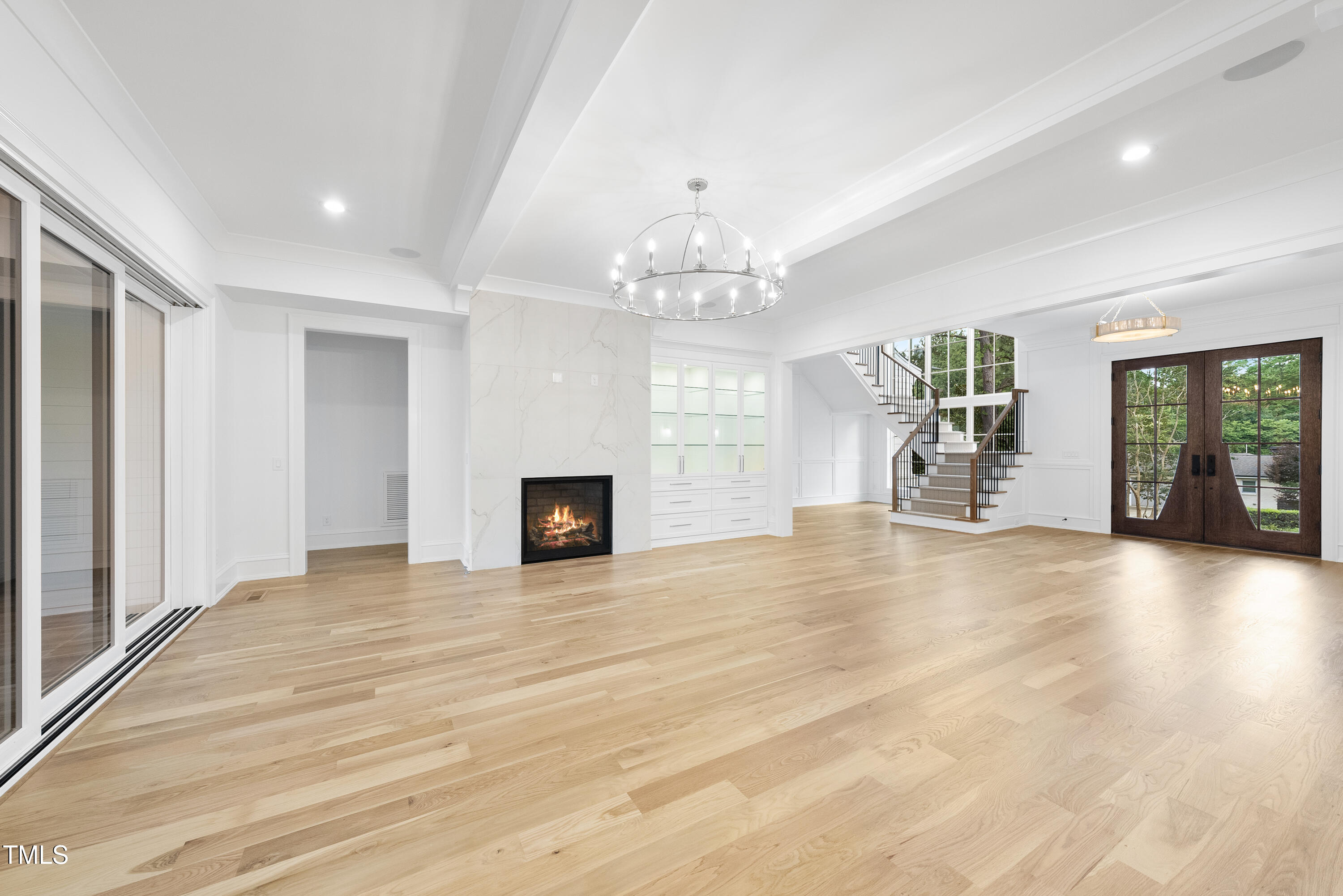 5504 Kingwood Drive