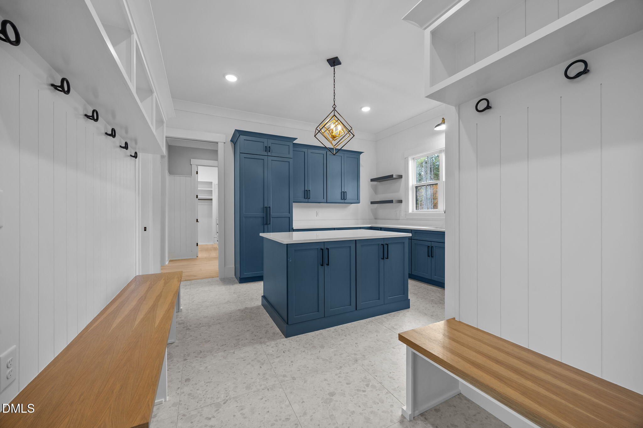 7805 Ailesbury Road