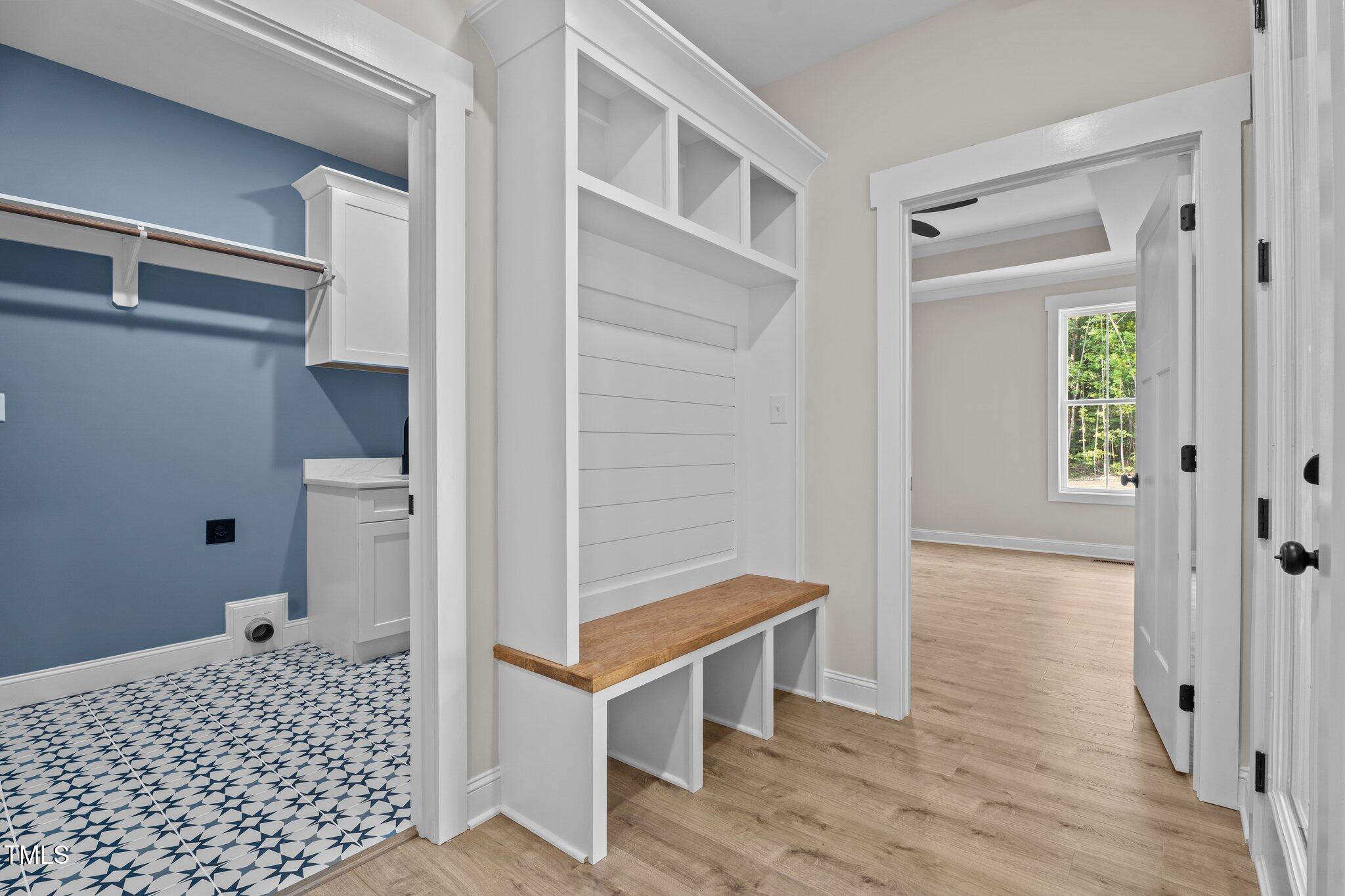 60 Stream View Way
