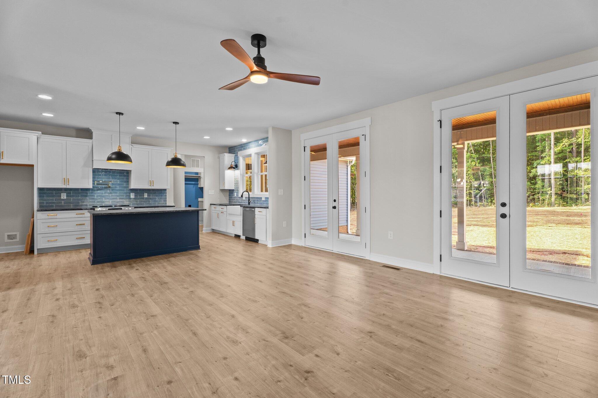 60 Stream View Way