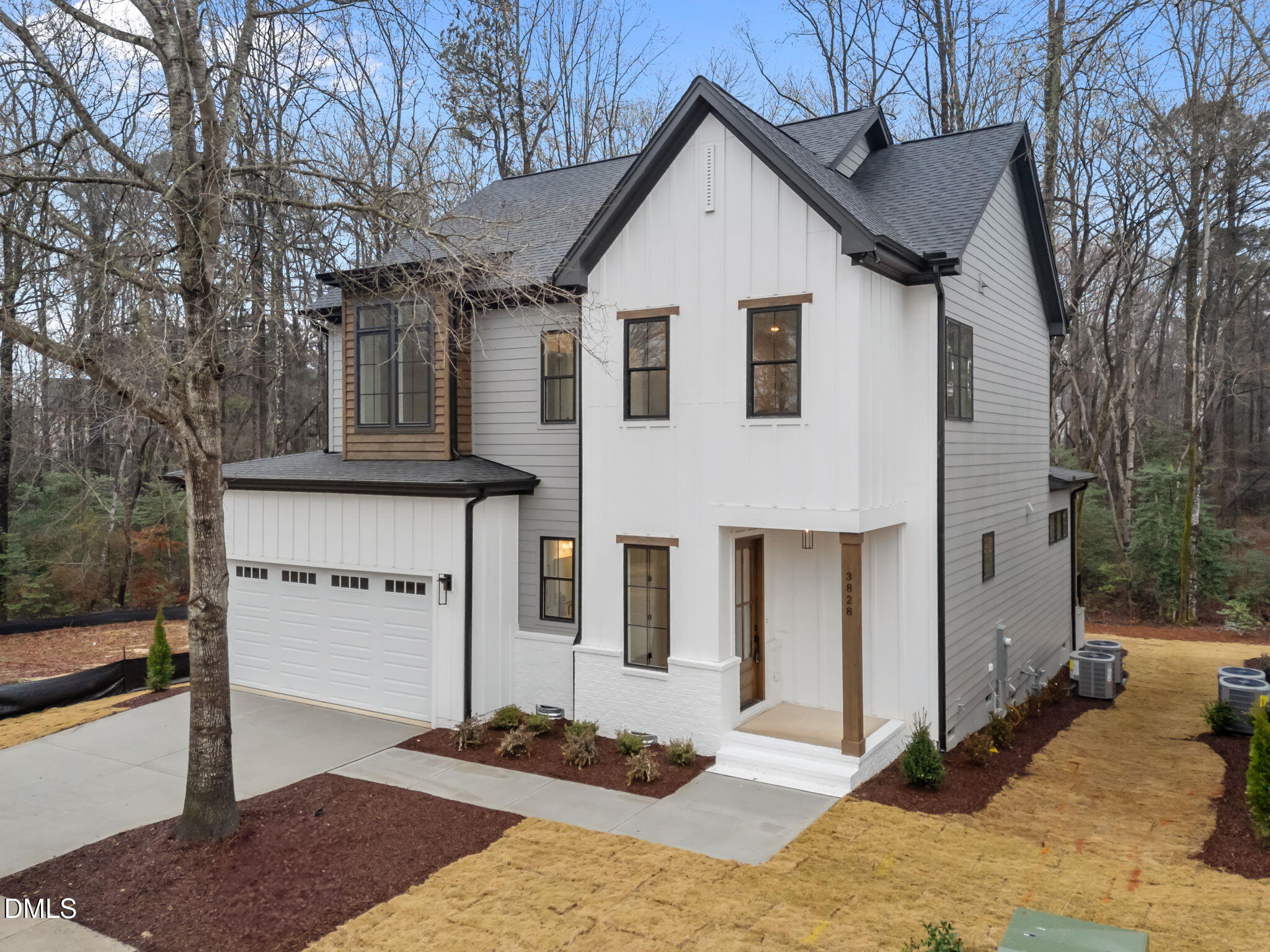 3828 Coach Lantern Avenue