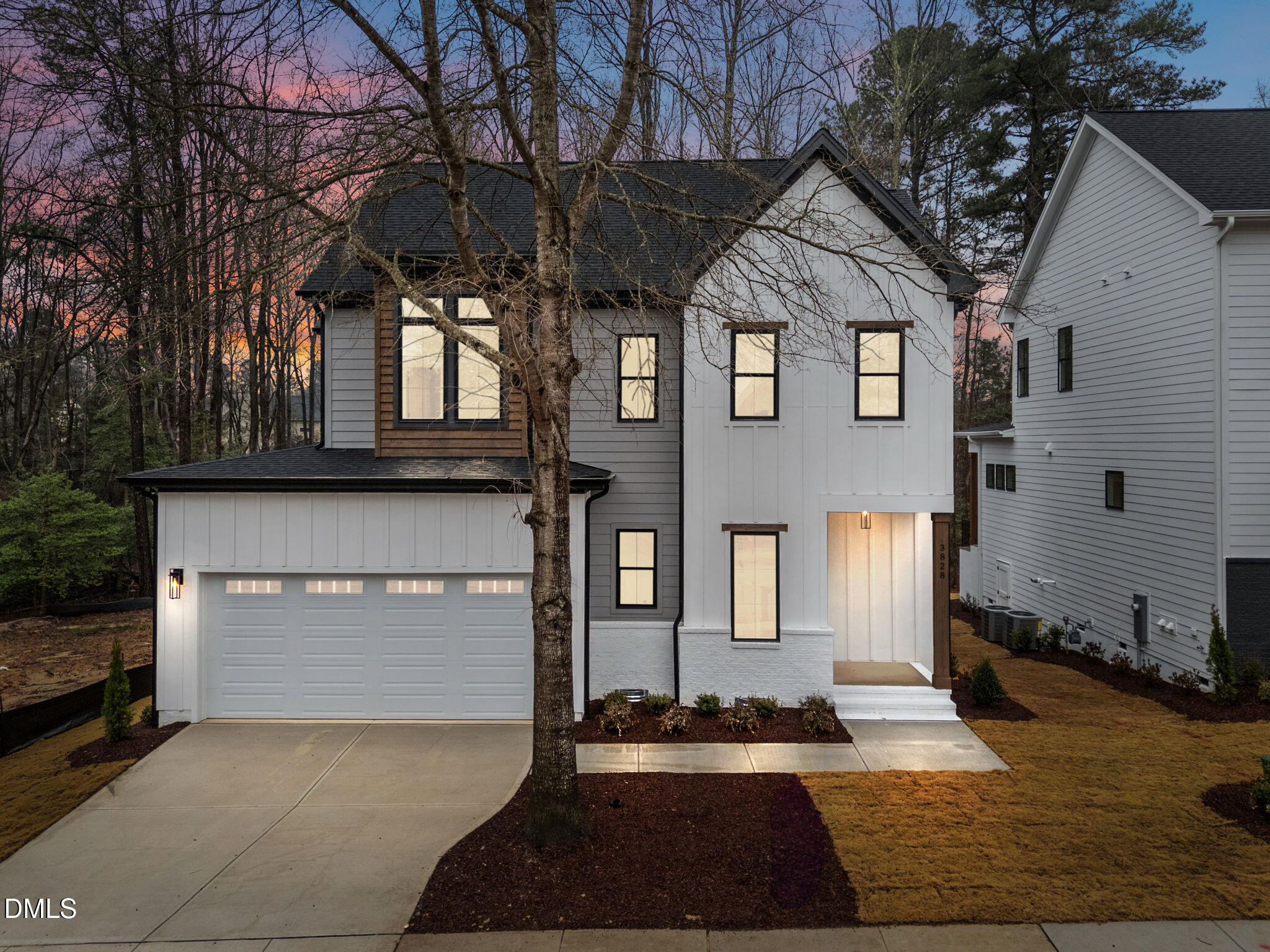 3828 Coach Lantern Avenue