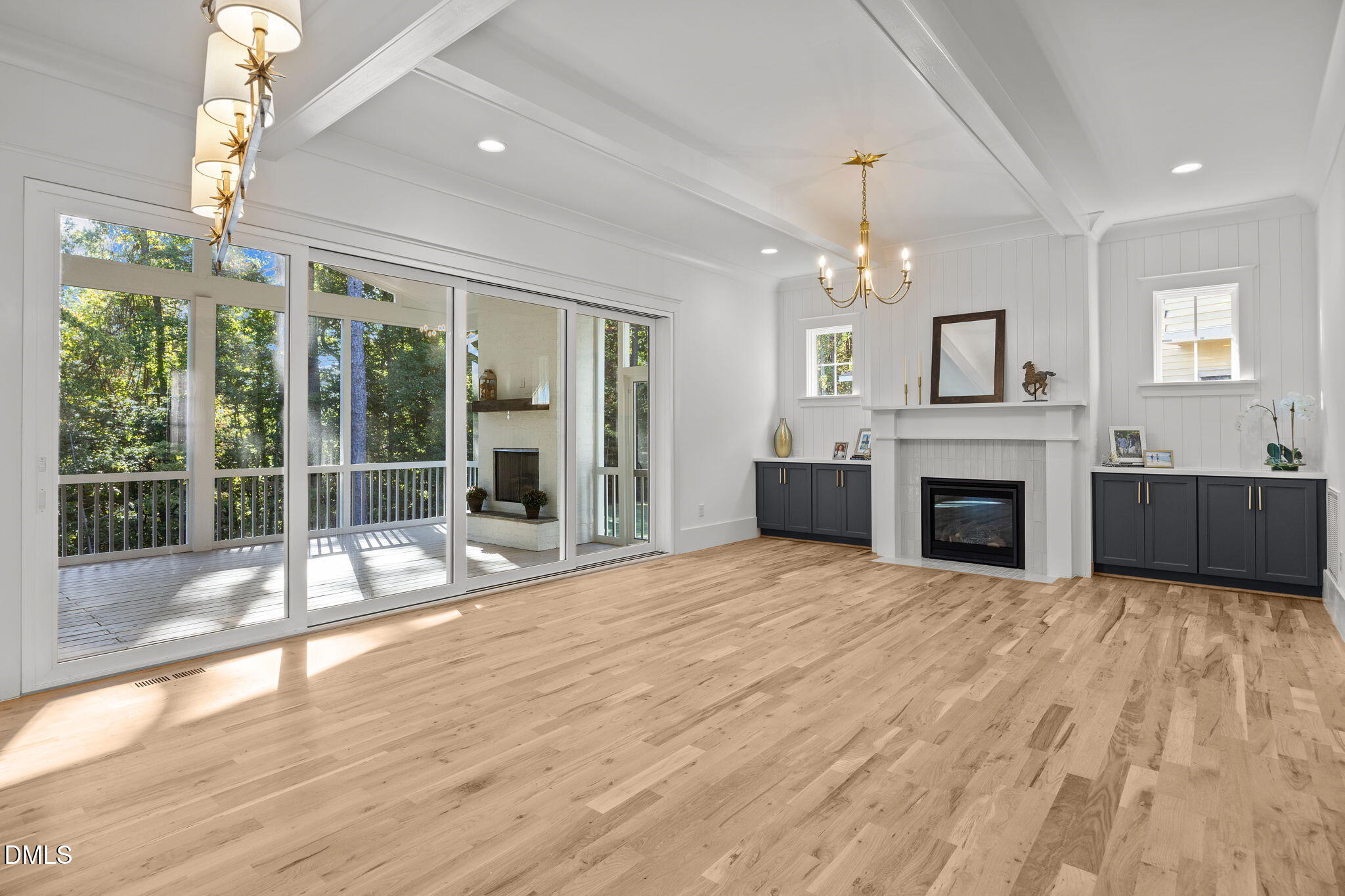 1701 Burnette Garden Path