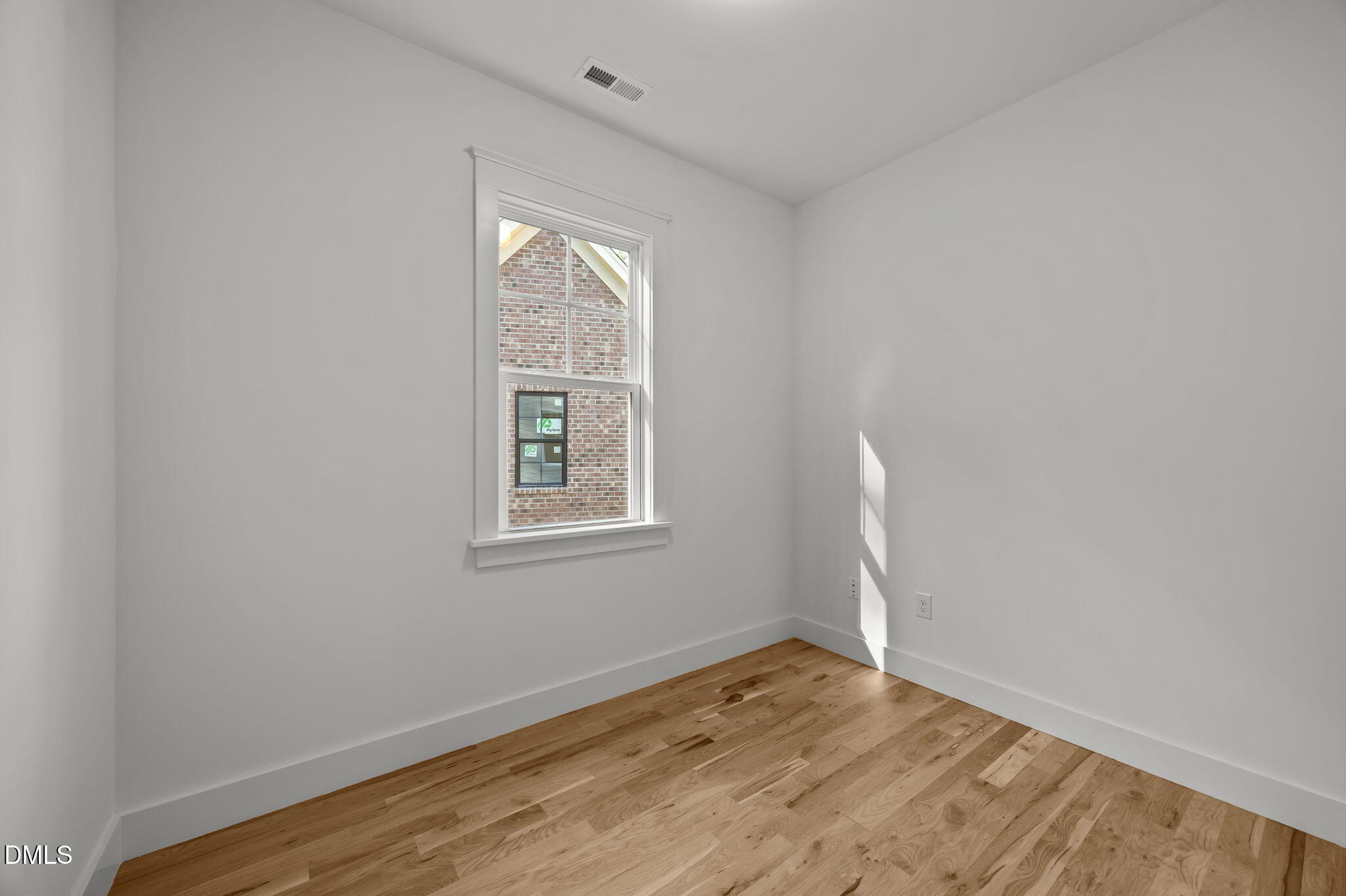 1701 Burnette Garden Path
