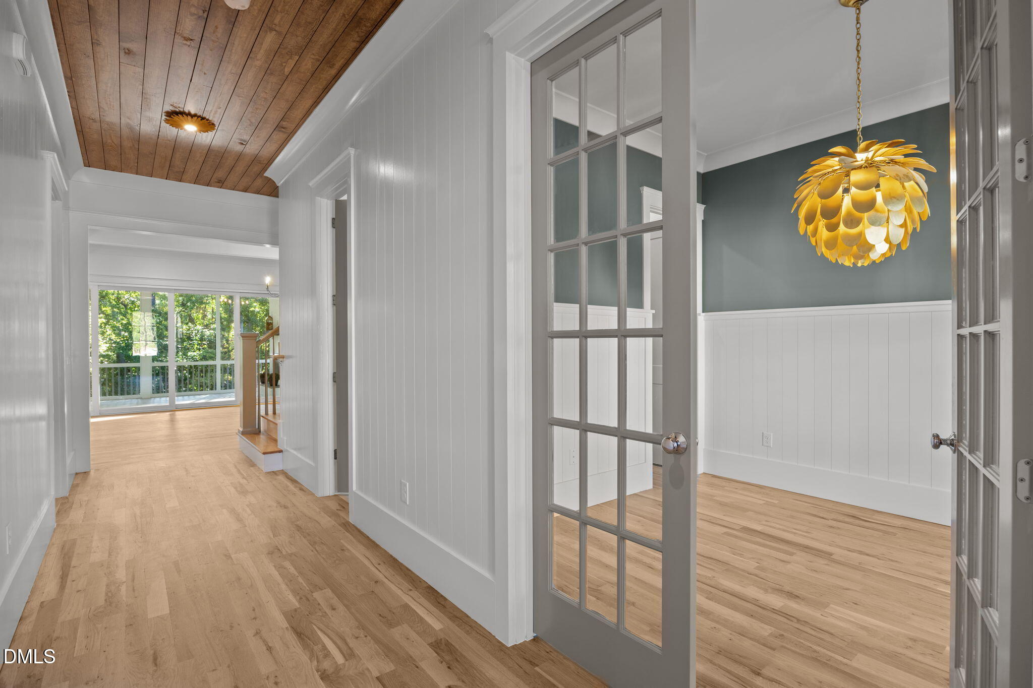 1701 Burnette Garden Path