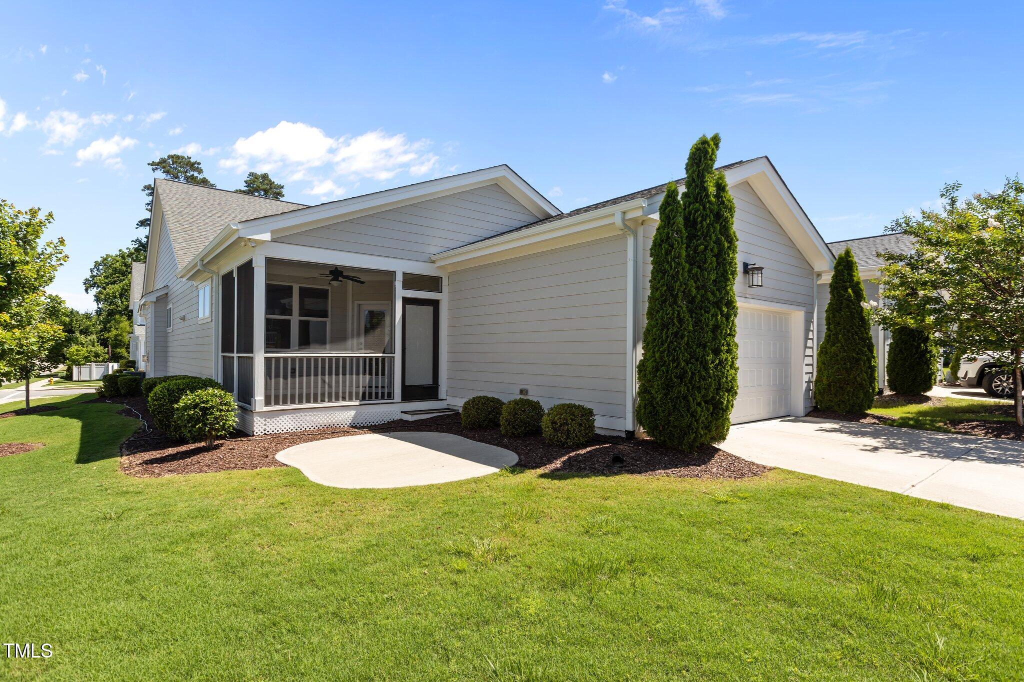 1000 Groveview Wynd