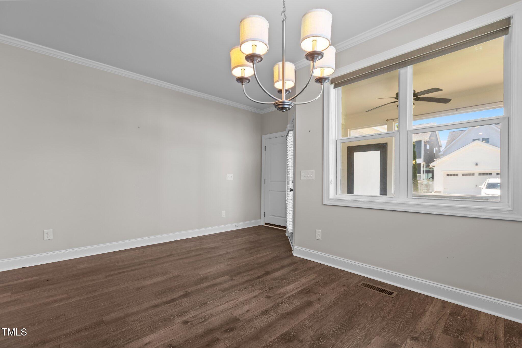 1000 Groveview Wynd