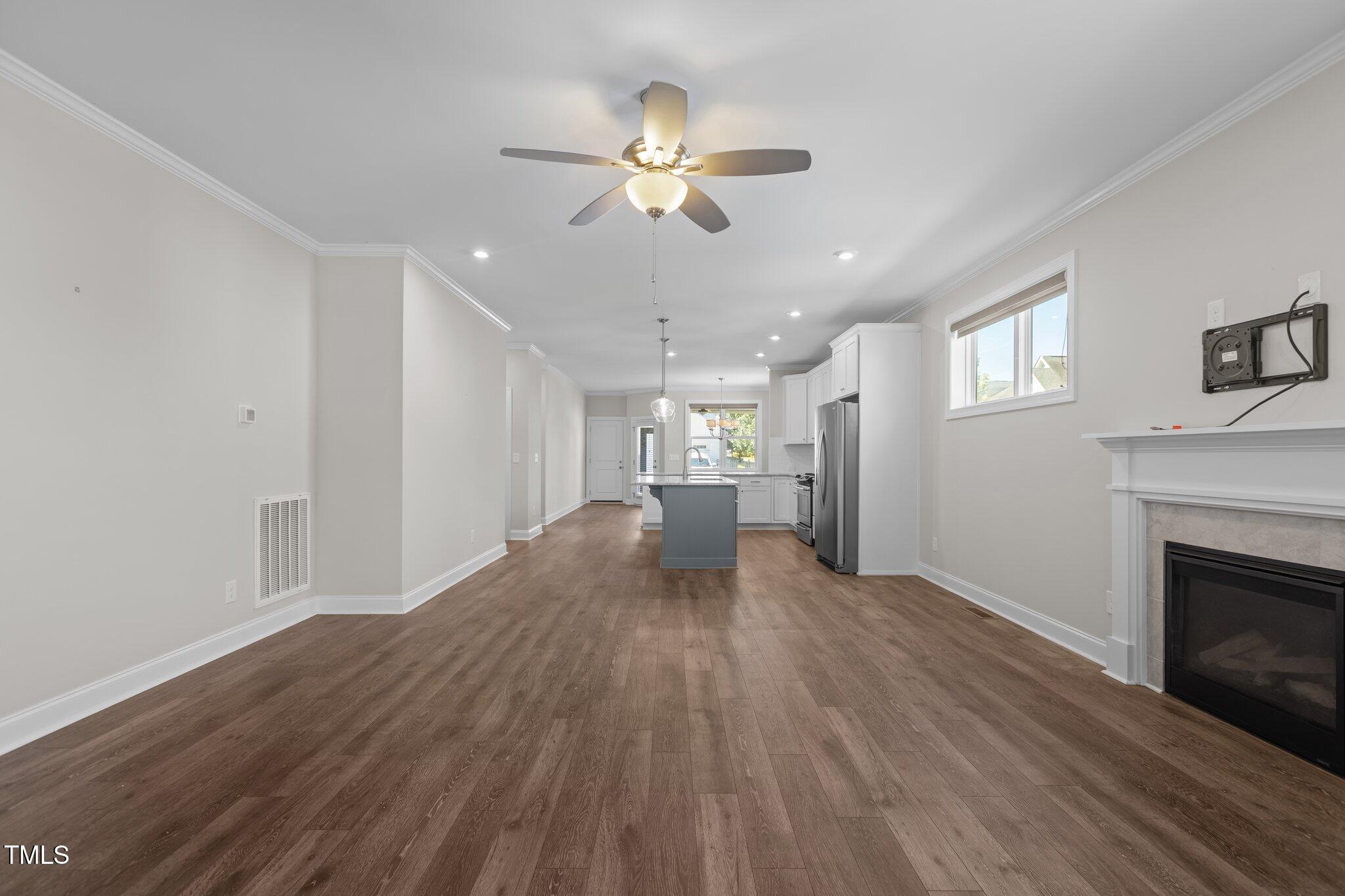1000 Groveview Wynd