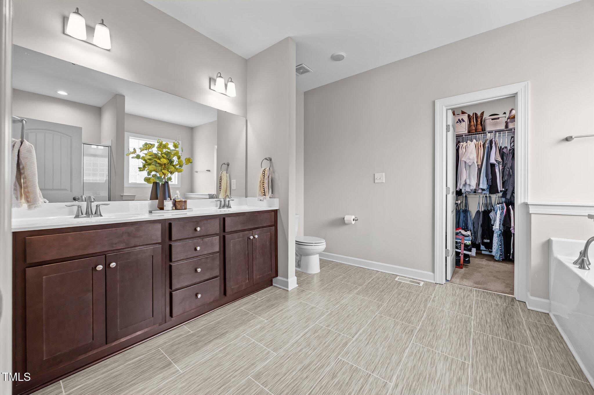 244 Lasswade Court