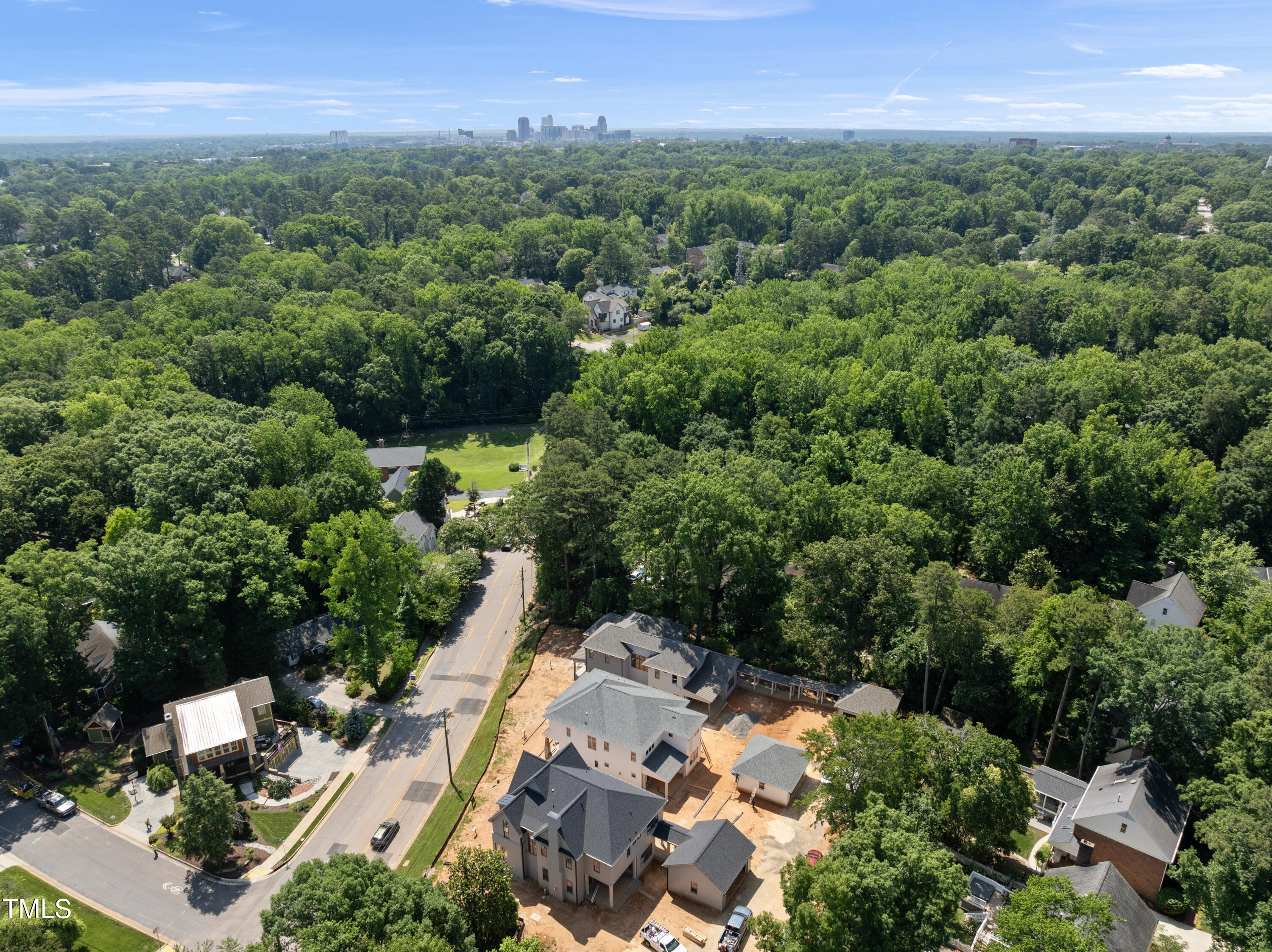 1229 Dixie Trail